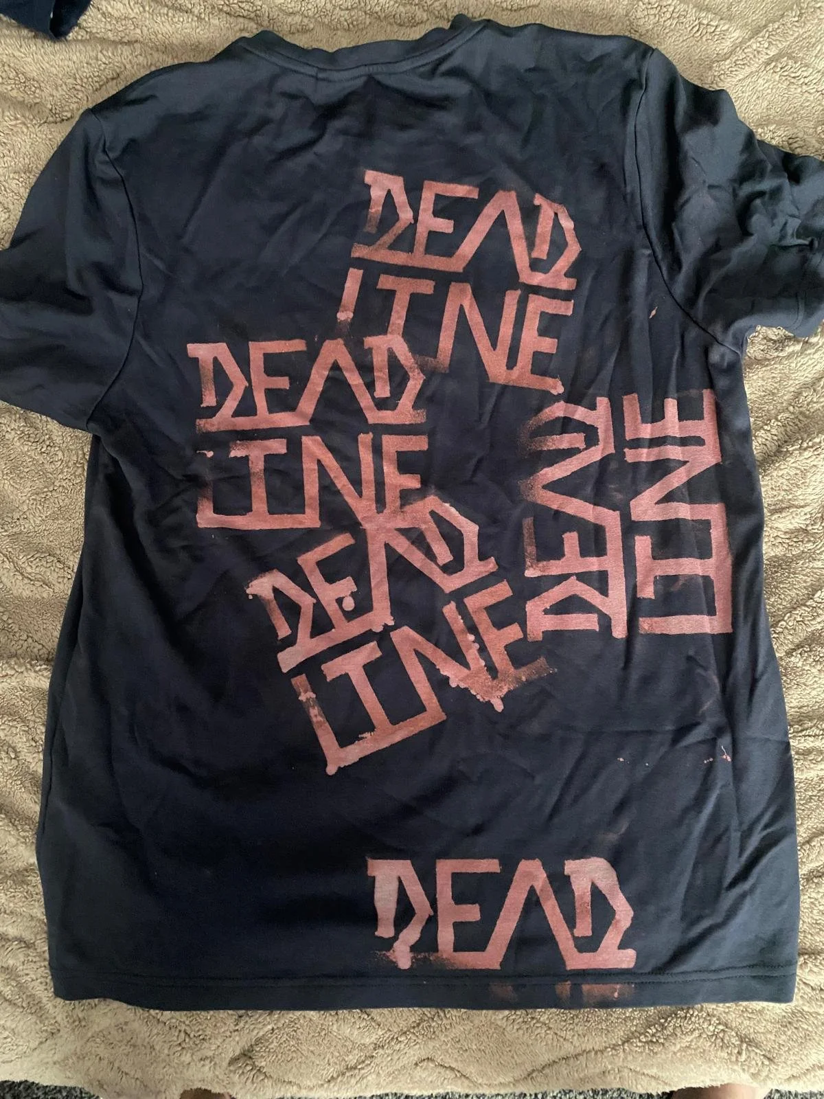 T-SHIRT