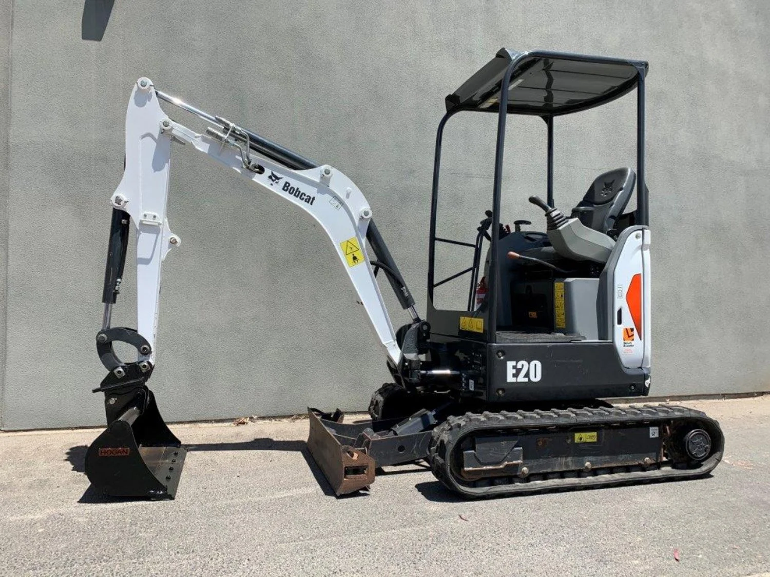 bobcat mini excavator.jfif