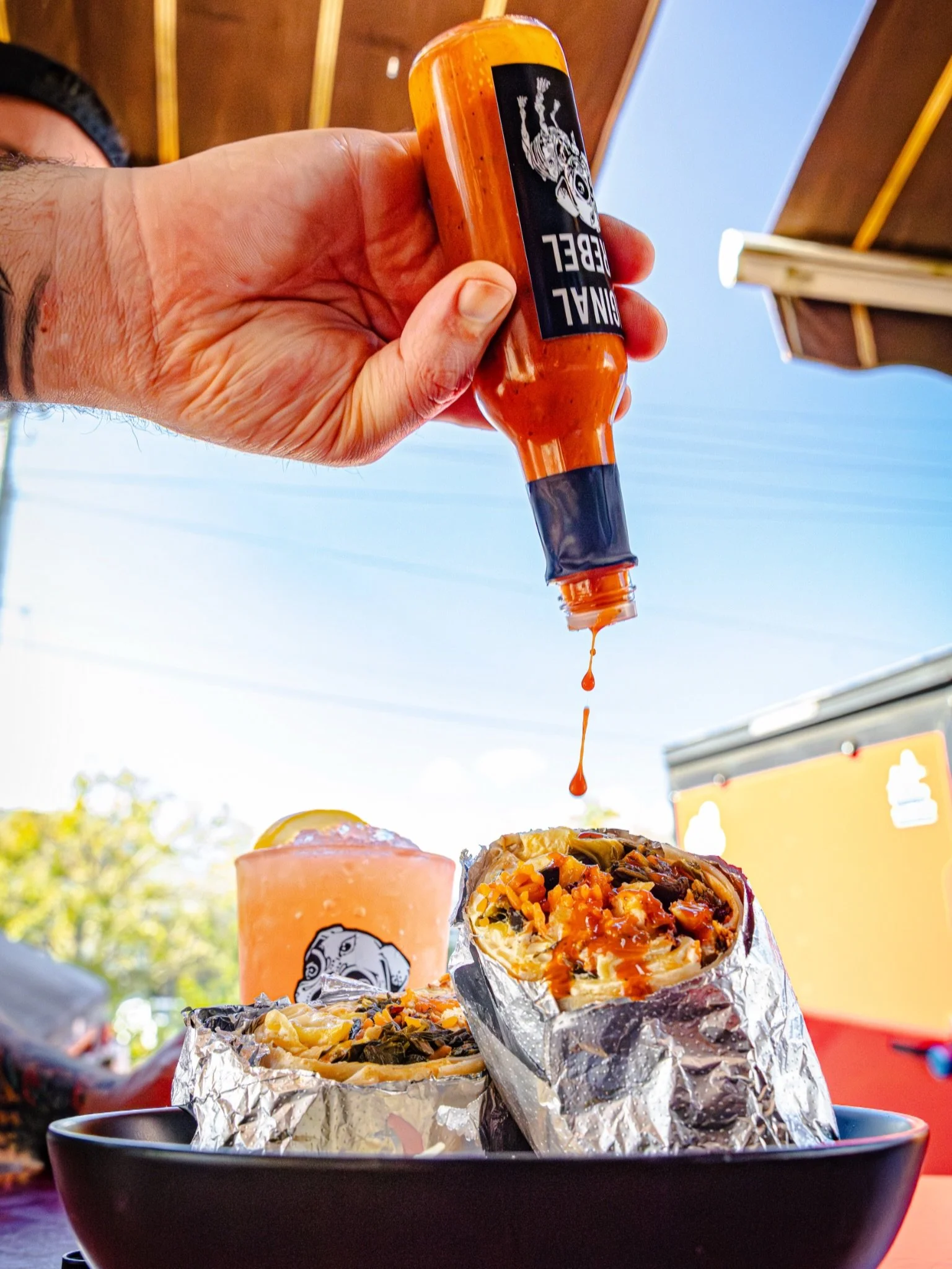The drip that stops the scroll🩸🌯 We don&rsquo;t just take photos, we build a visual identity that makes your brand impossible to ignore online! DM us to book! 

#CharlestonEats #photographer #FoodPhotography #CharlestonFoodScene #RestaurantMarketin