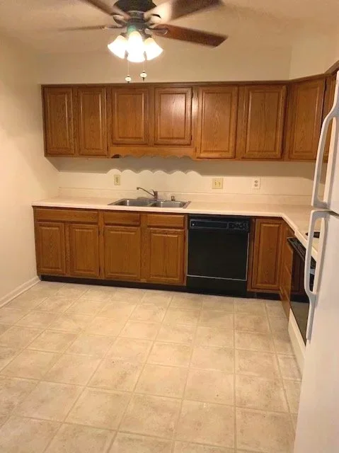 Kitchen+2.jpg