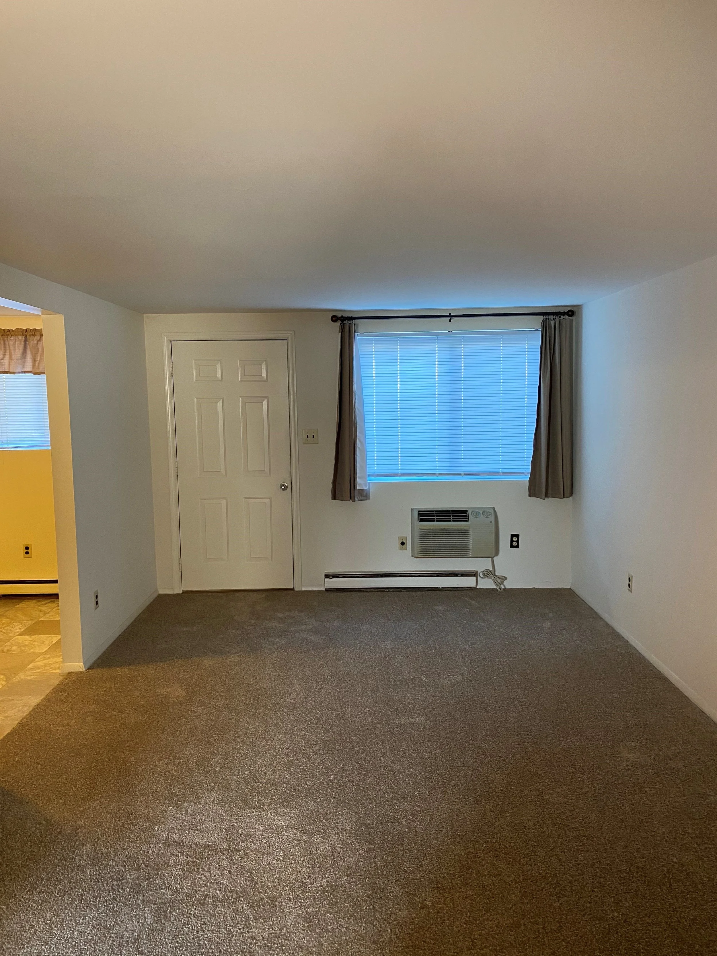 Livingroom Front.jpg