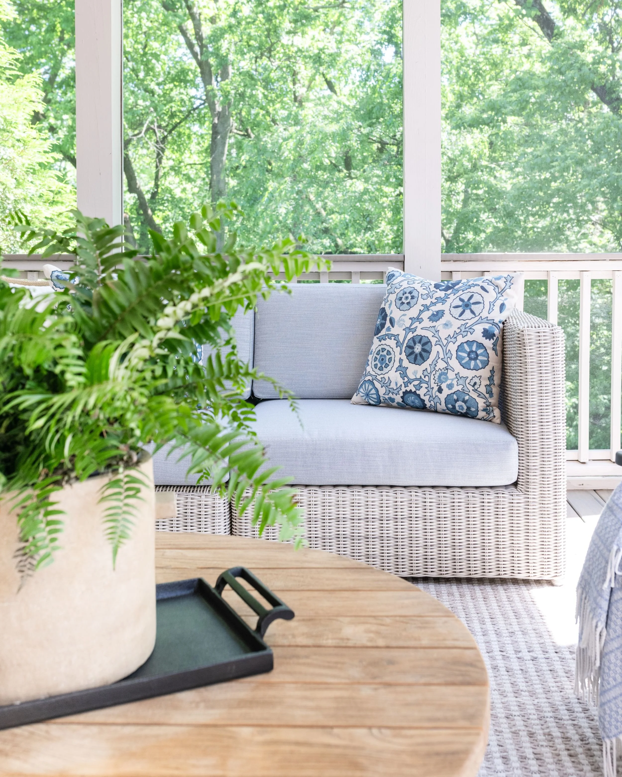 outdoor-living-porch-16.jpg