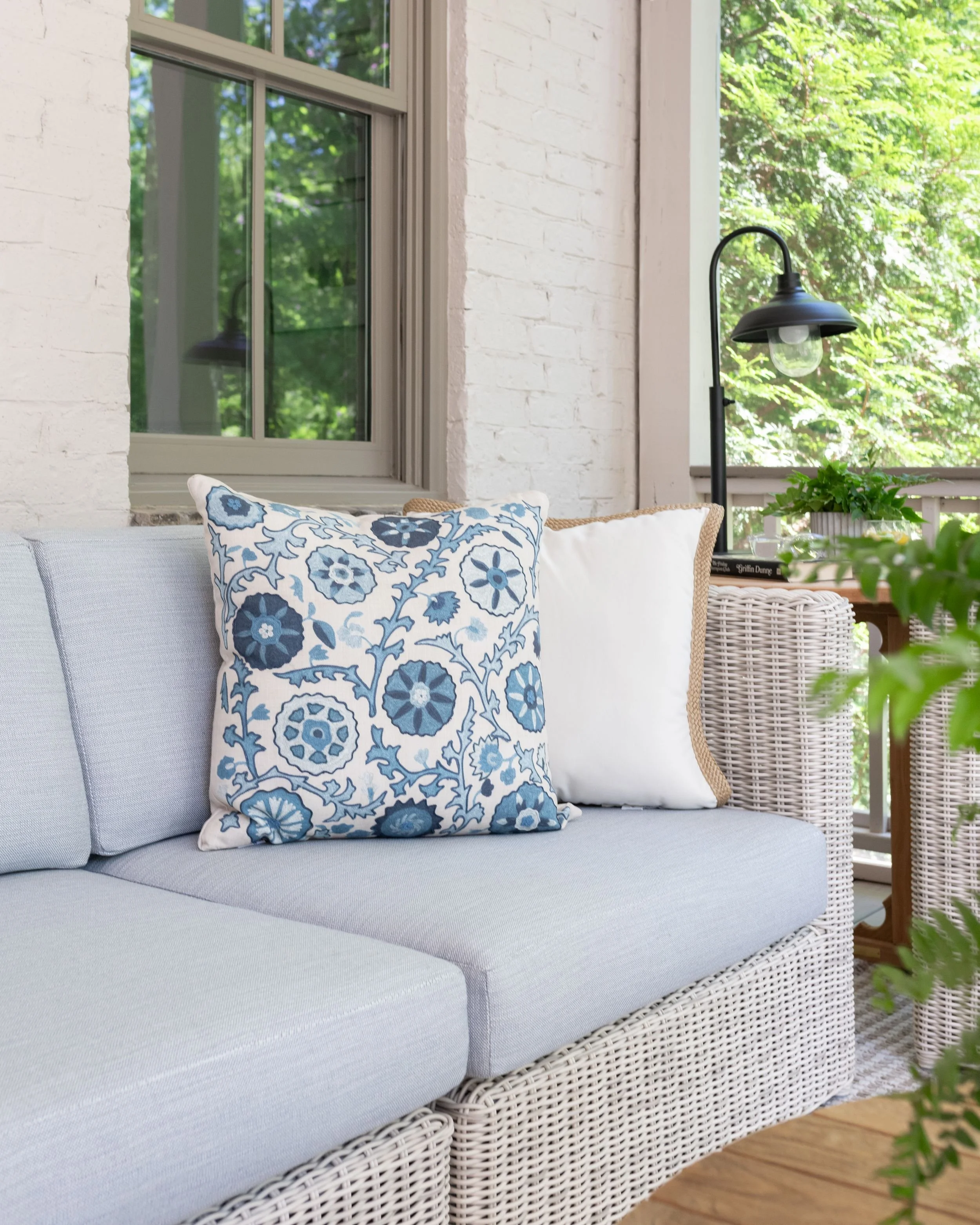 outdoor-living-porch-11.jpg