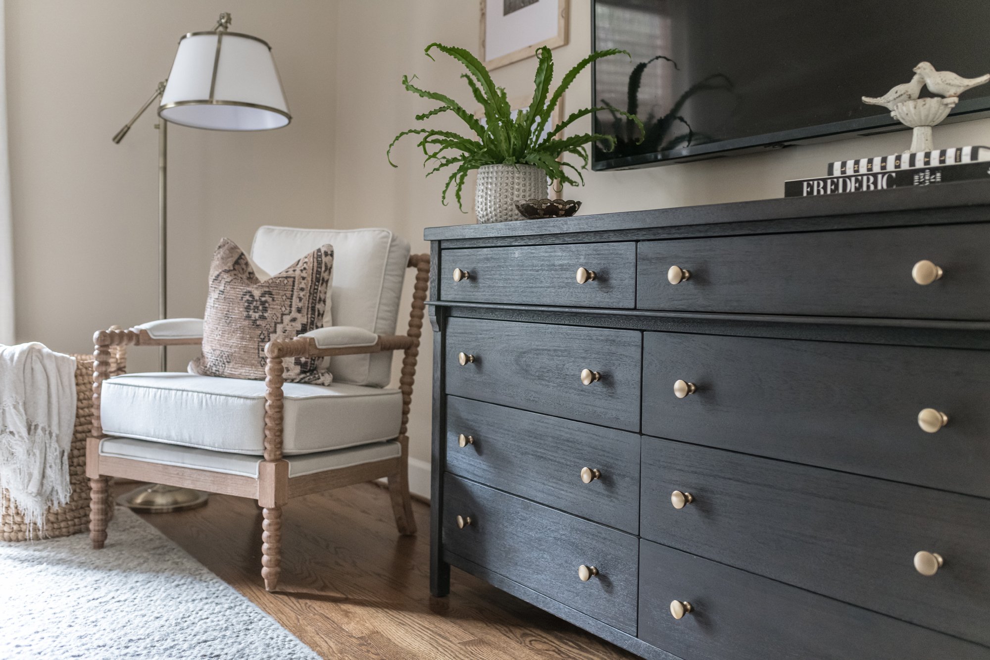 linden-square-primary-bedroom-15.jpg