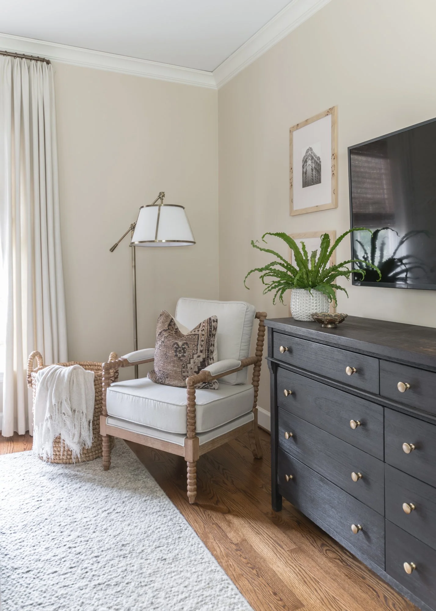 linden-square-primary-bedroom-12.jpg