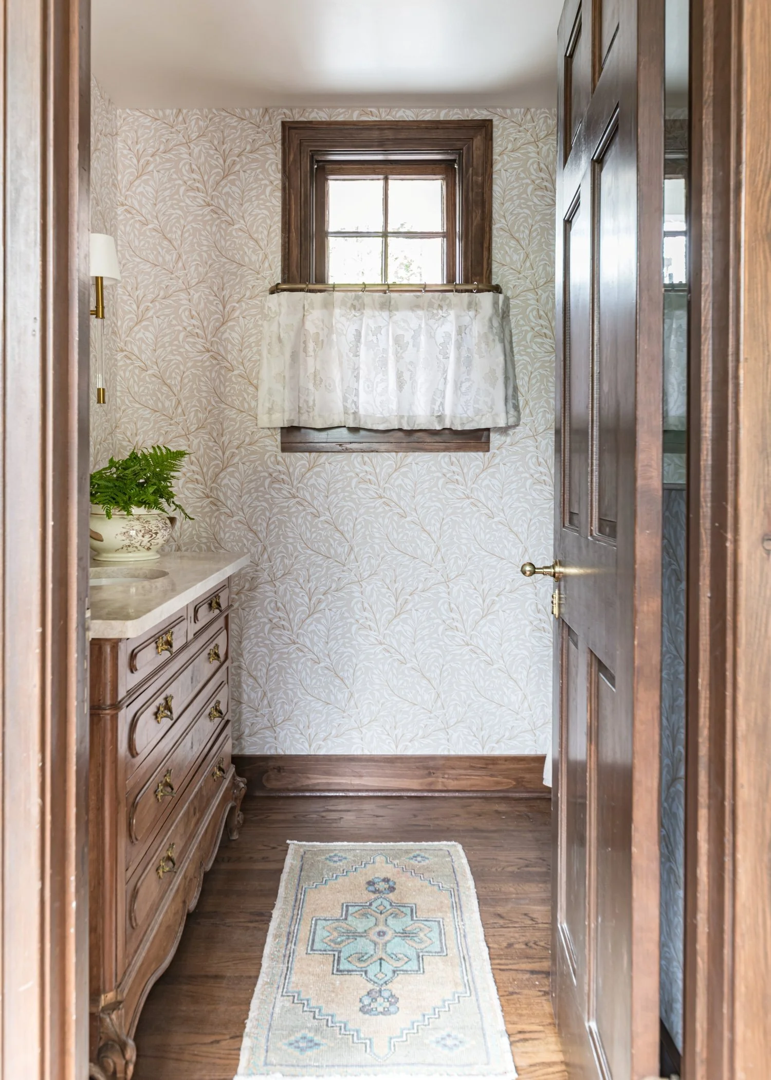 guest-bathroom-01.jpg