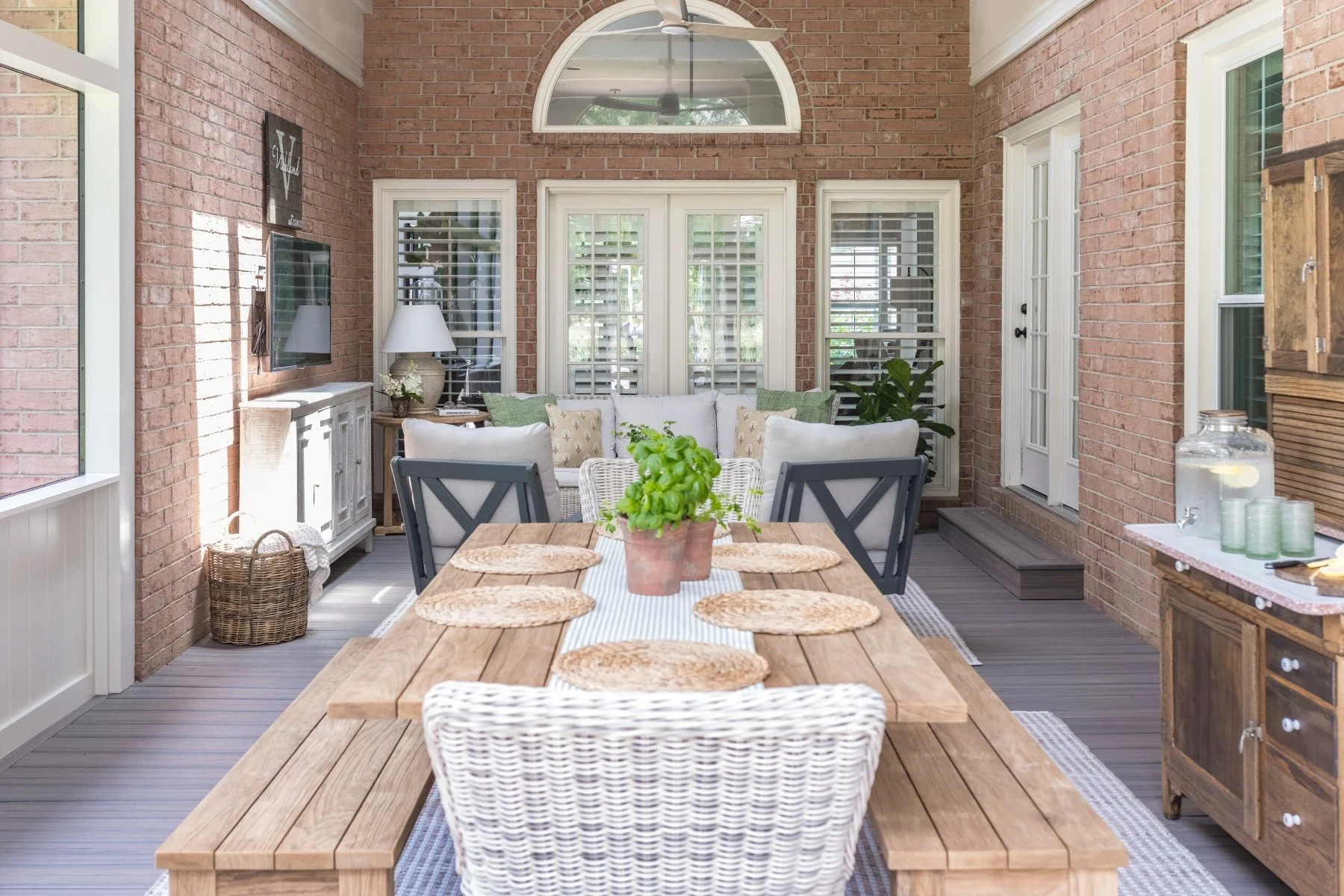 Vickland-porch-07.jpg