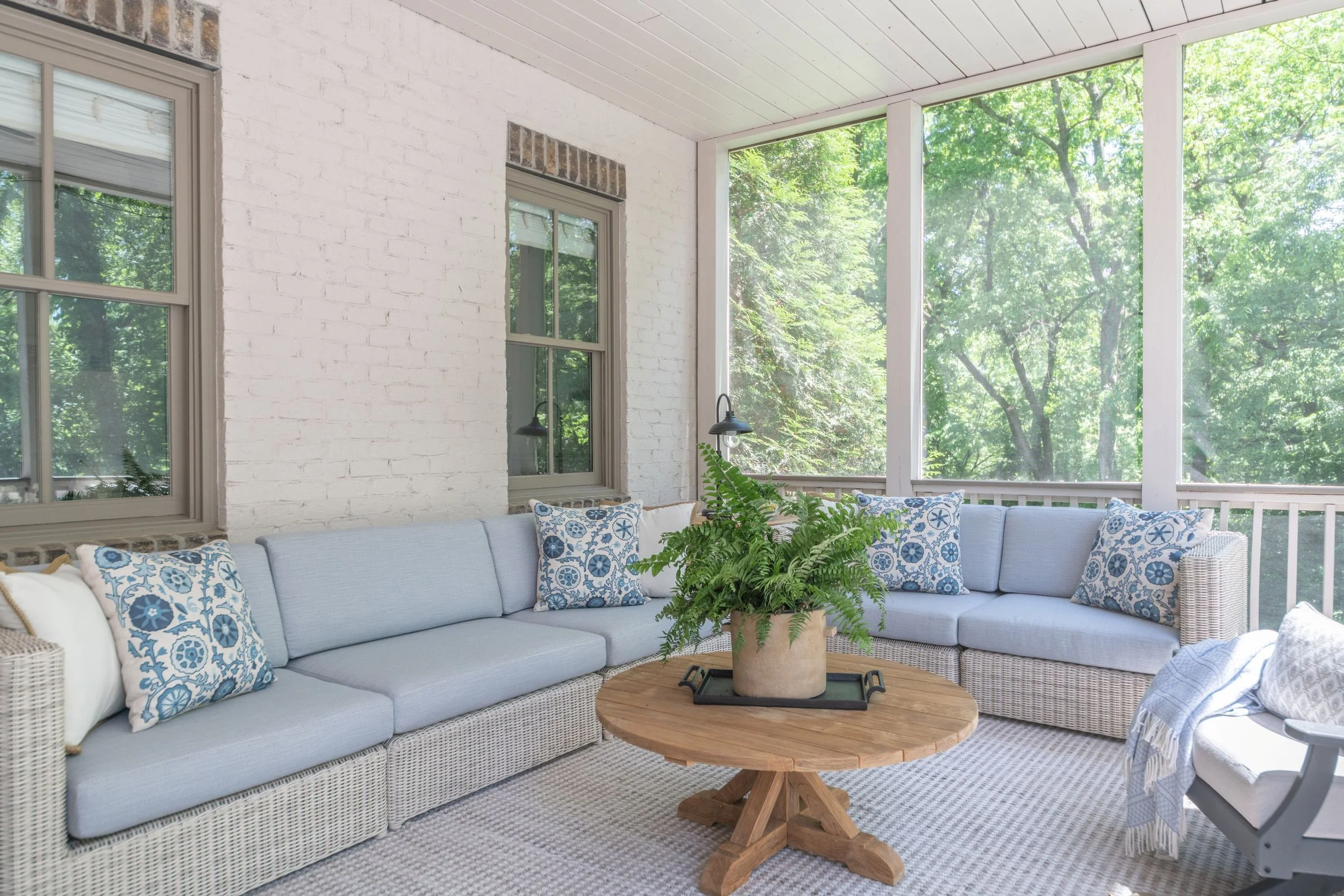 outdoor-living-porch-08.jpg