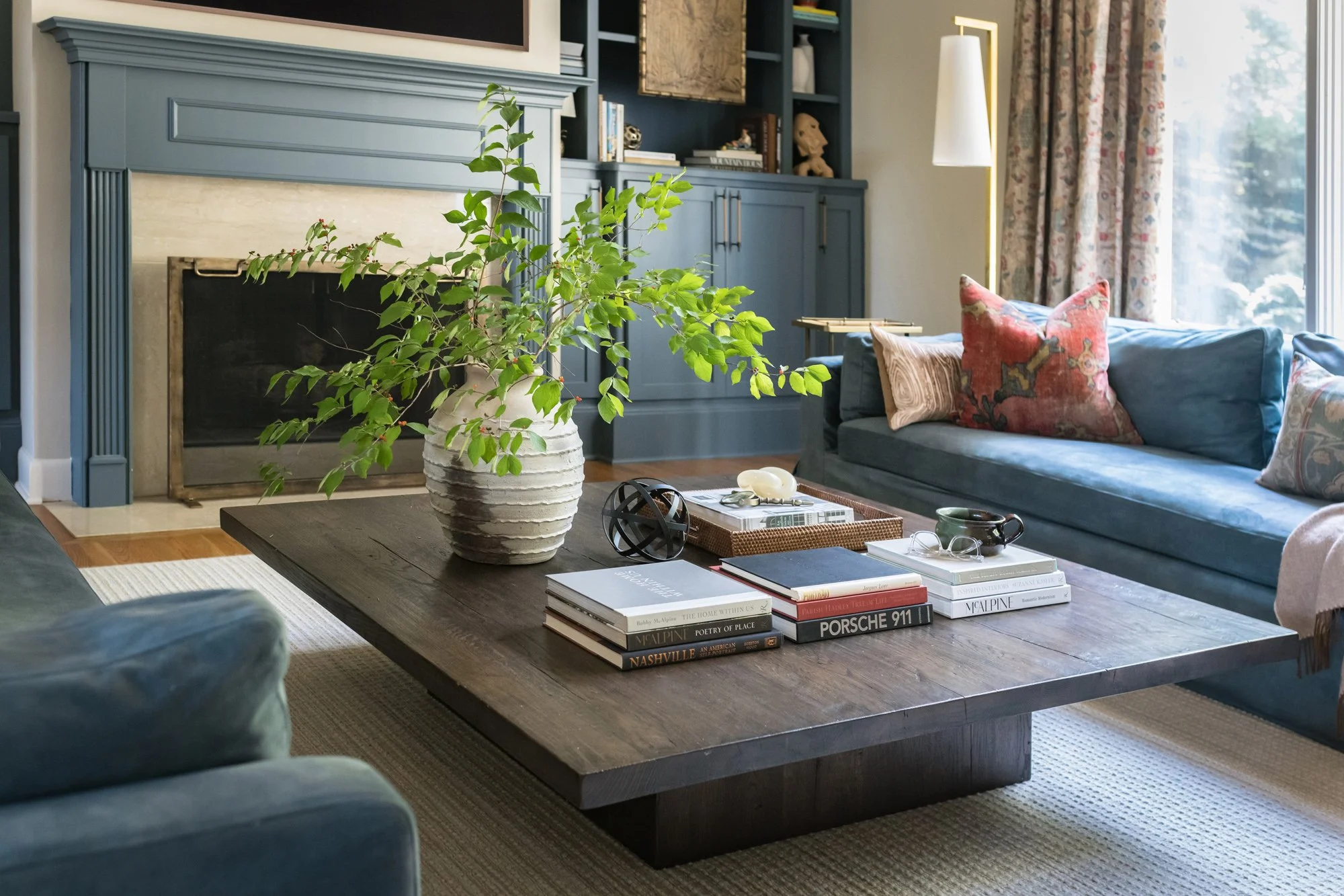 woodford-living-room-07-tv.jpg