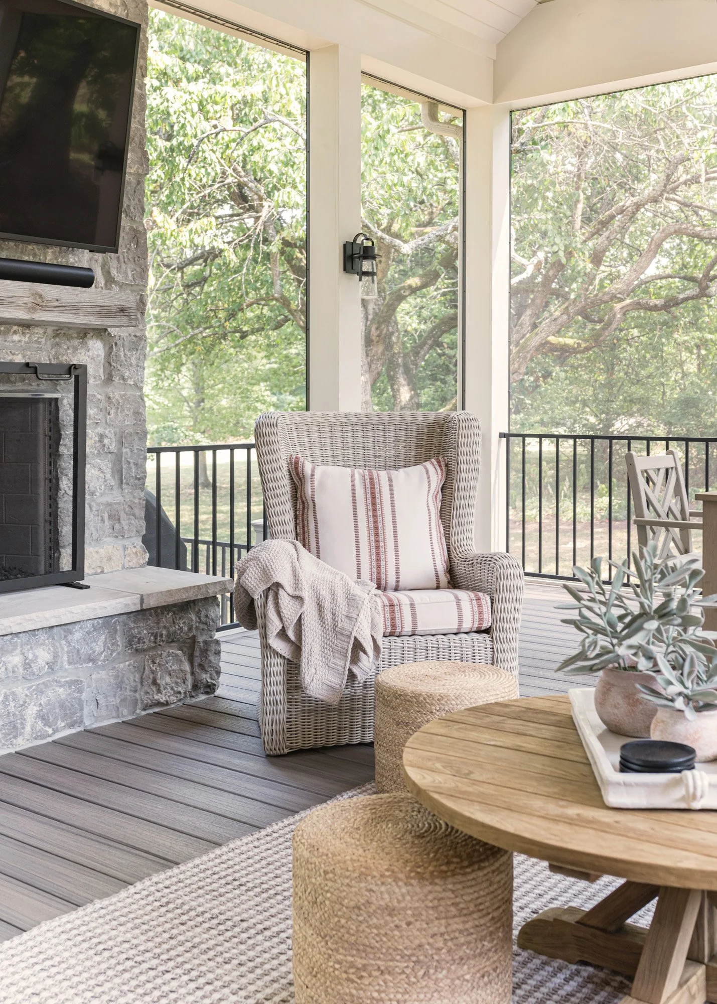 greypointe-porch-03.jpg