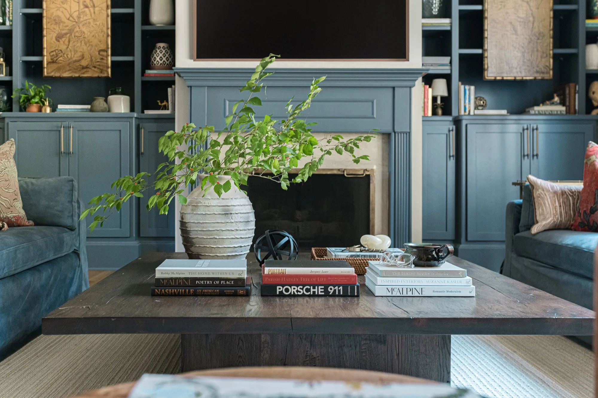 woodford-living-room-03-tv.jpg