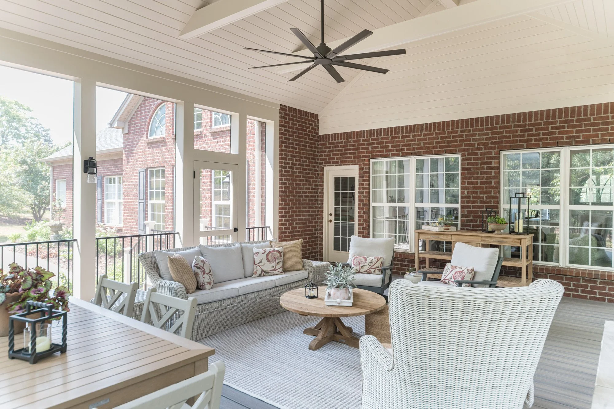 greypointe-porch-09.jpg