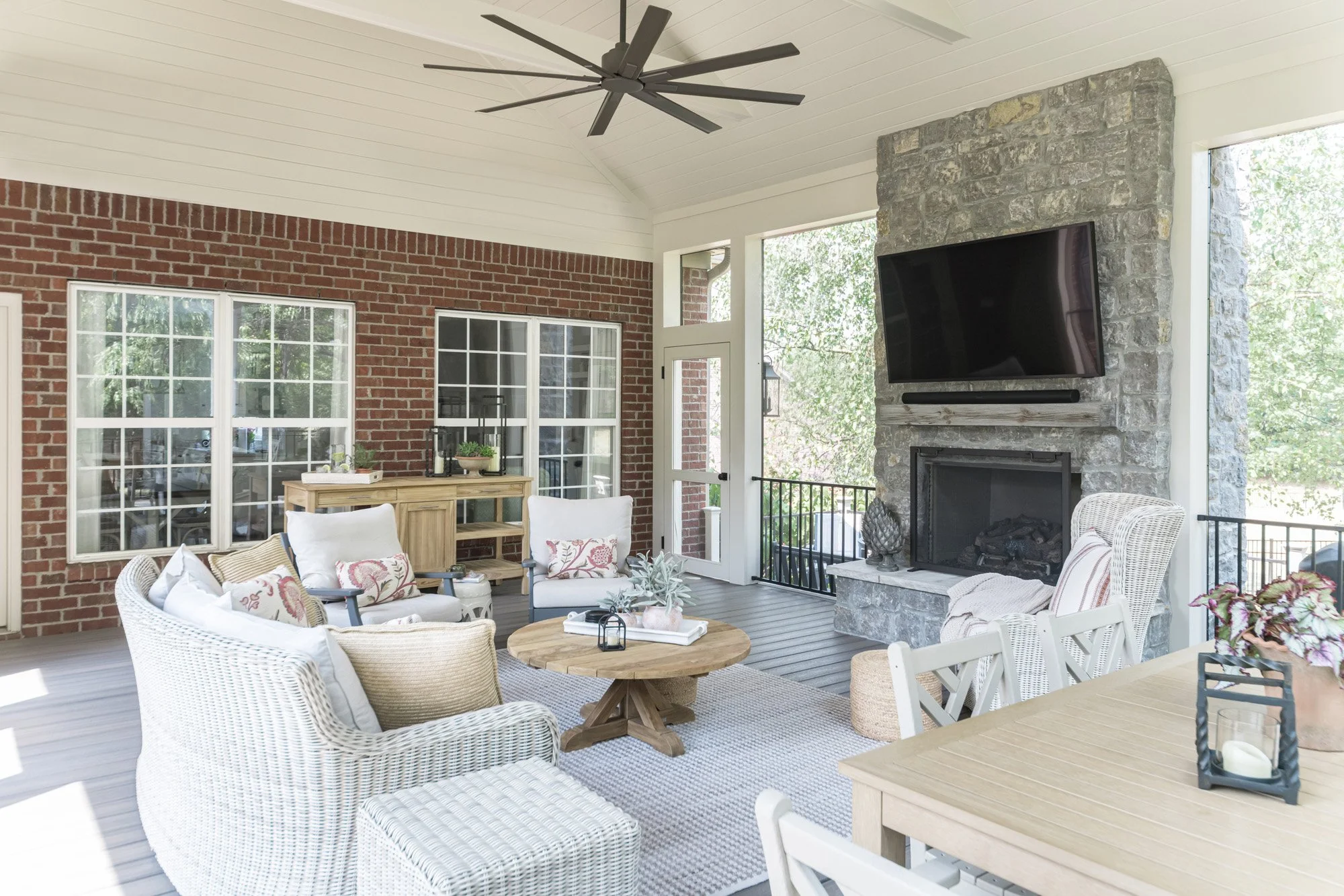 greypointe-porch-04.jpg