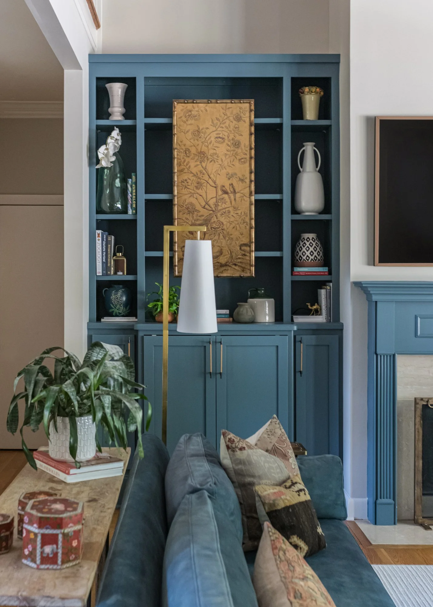woodford-living-room-10-tv.jpg