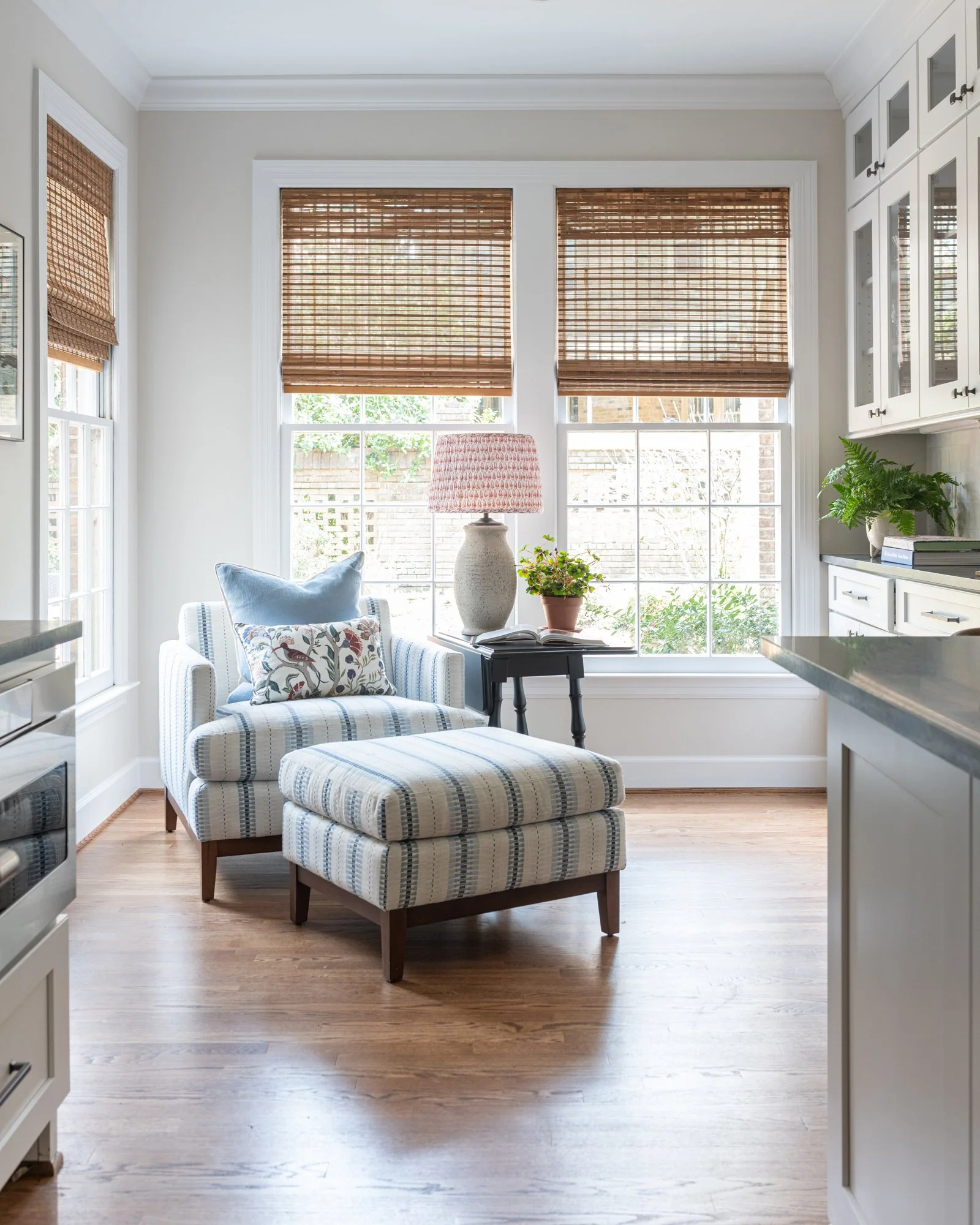 kitchen-nook-01.jpg