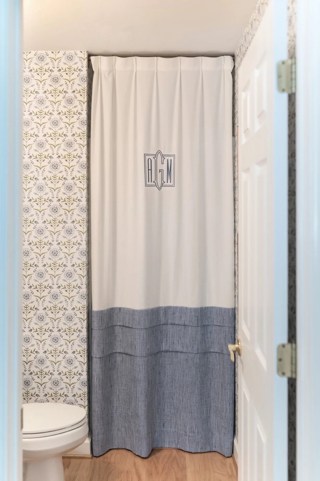 greypointe-blue-flower-bathroom-06.jpg