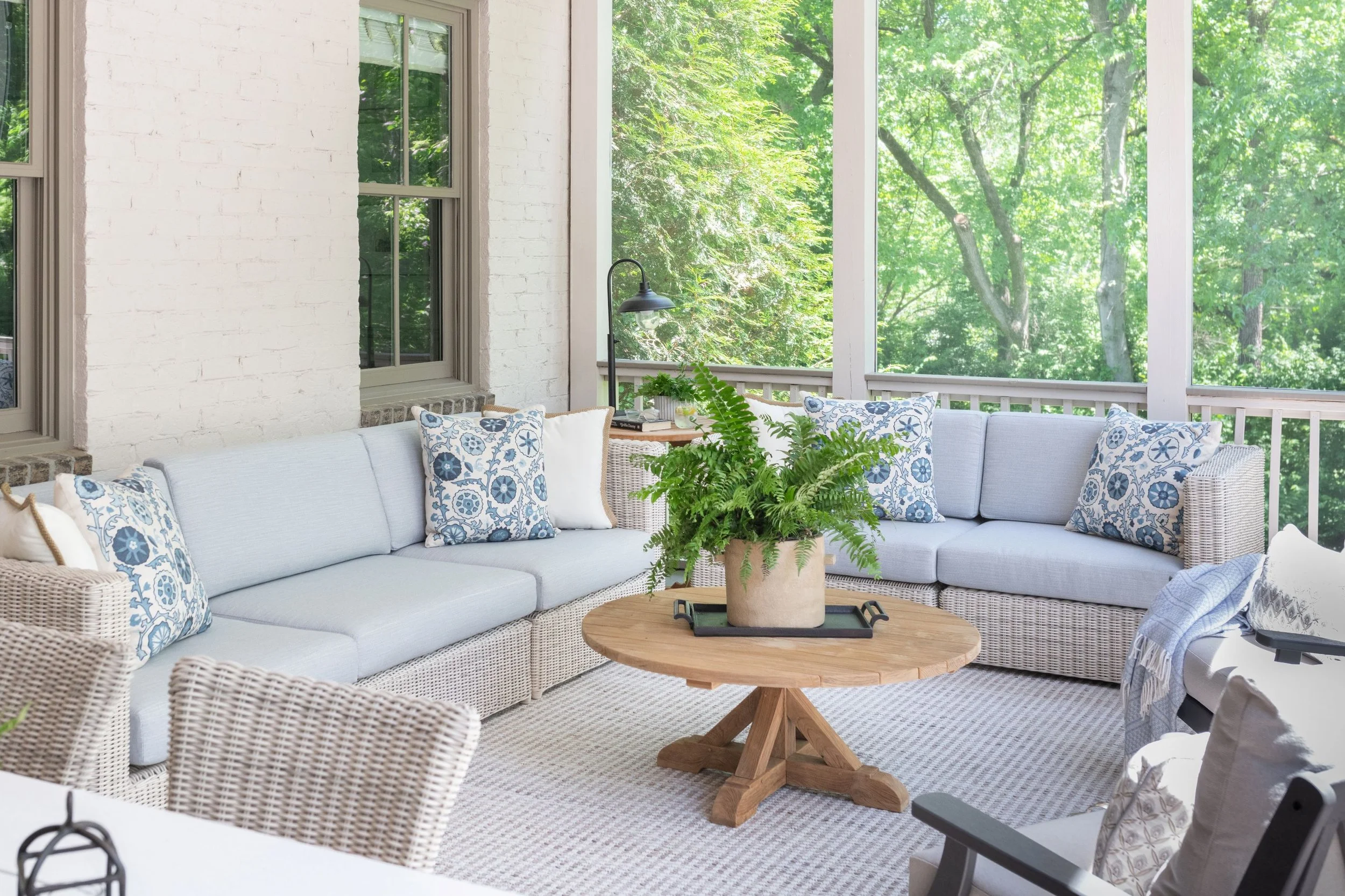 outdoor-living-porch-07.jpg