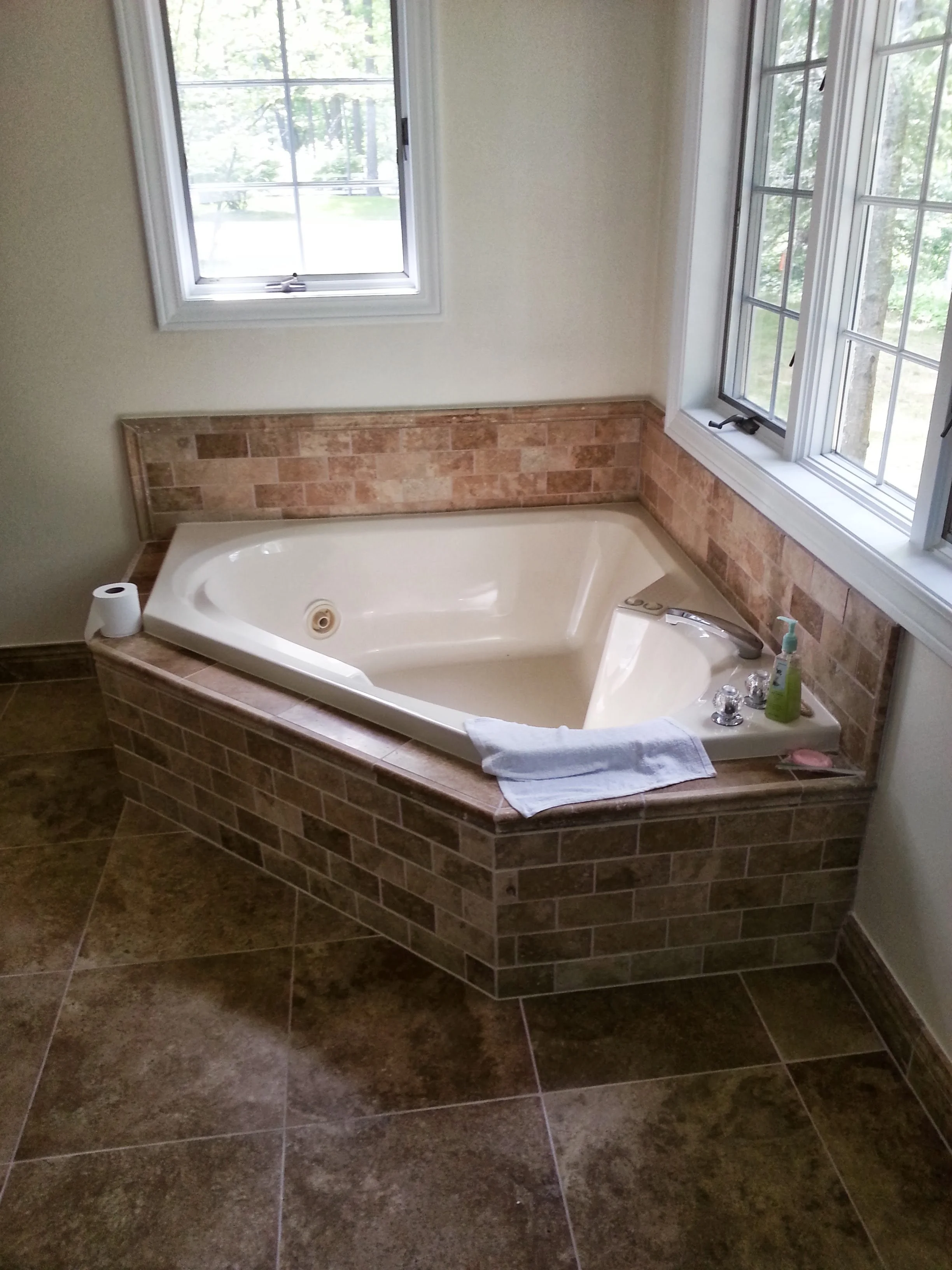 bathroom_20130606_163026.jpg