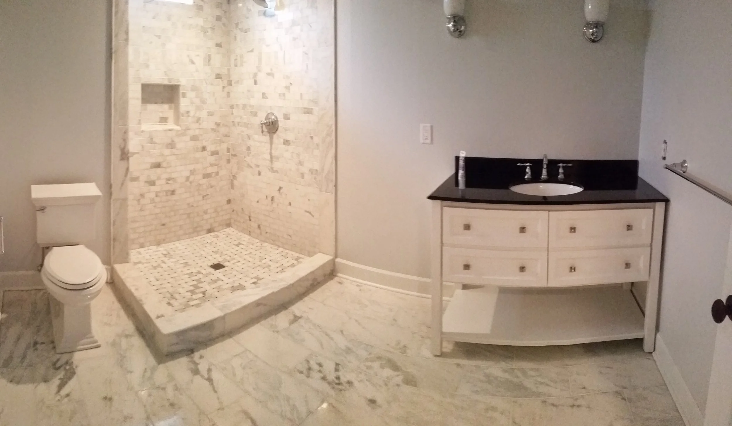bathroom_20140616_162030.jpg