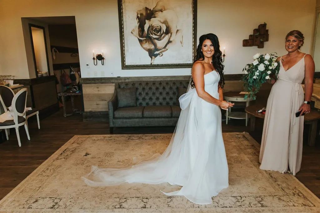 calli-sentry-wedding-2019-bride-and-groom-002.webp