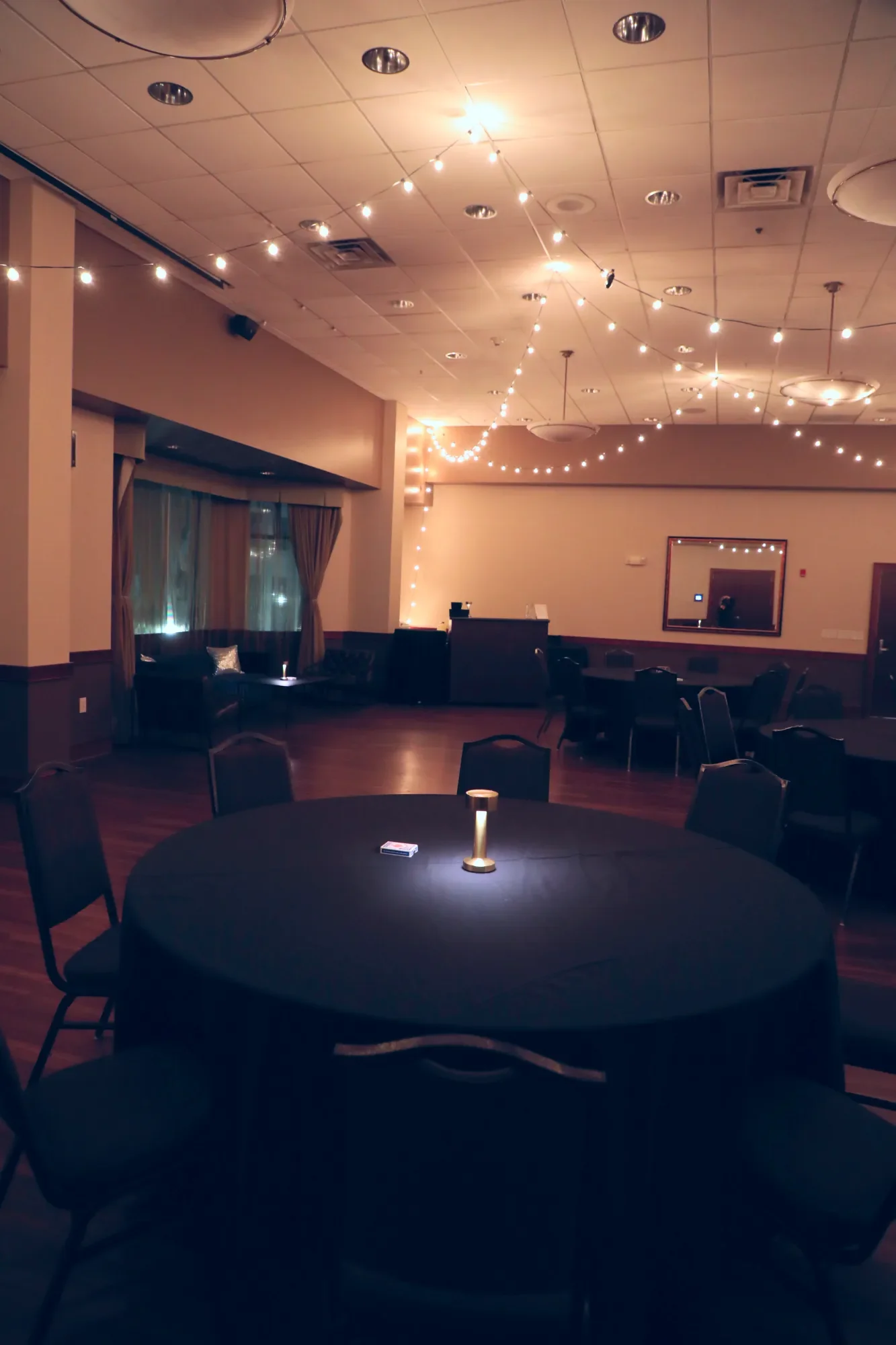 aqua-new-years-gala-2025-venue-setup-cocktail-tables-empty.webp