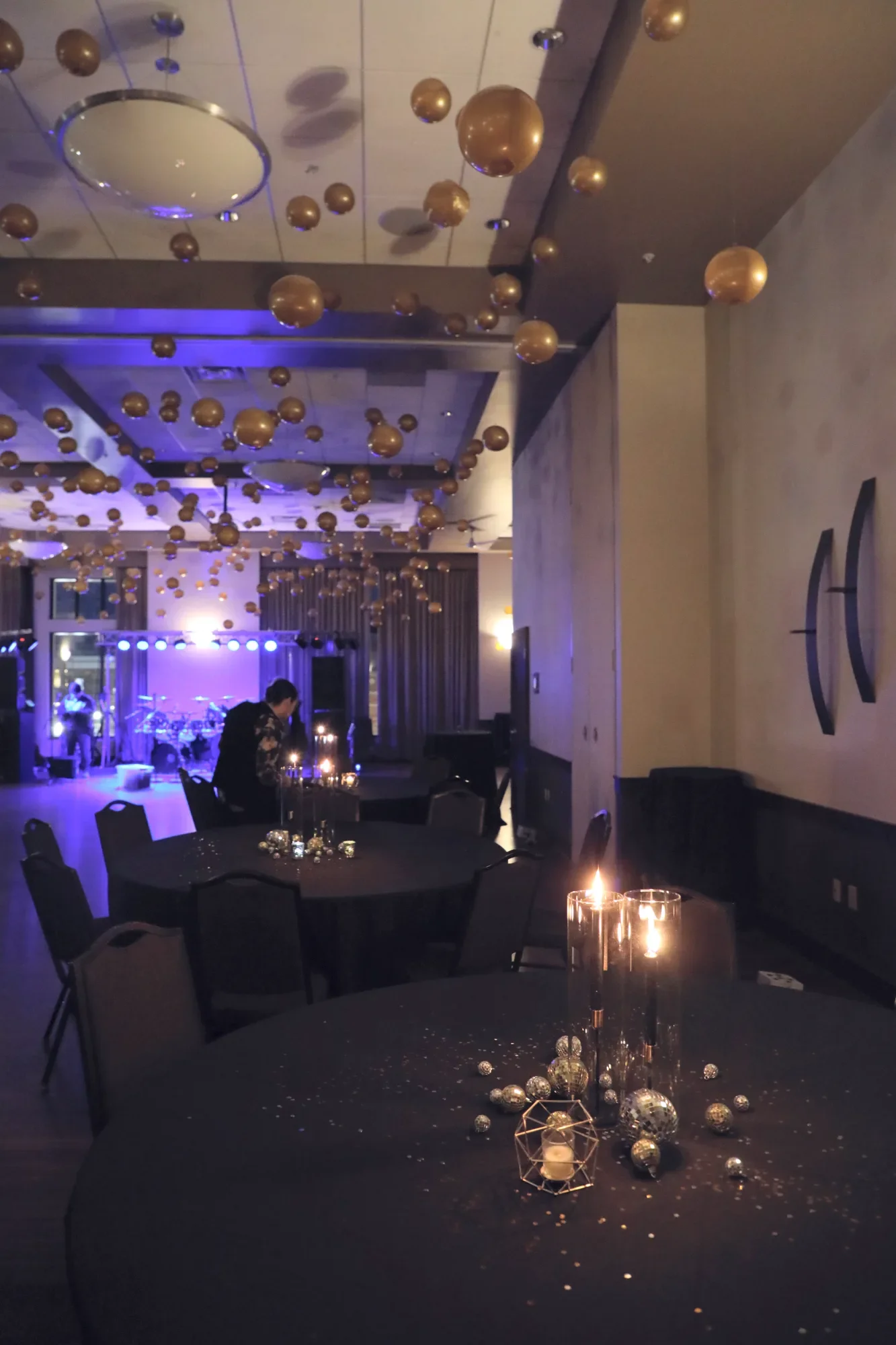 aqua-new-years-gala-2025-venue-setup-bar-blue-mosaic-back.webp