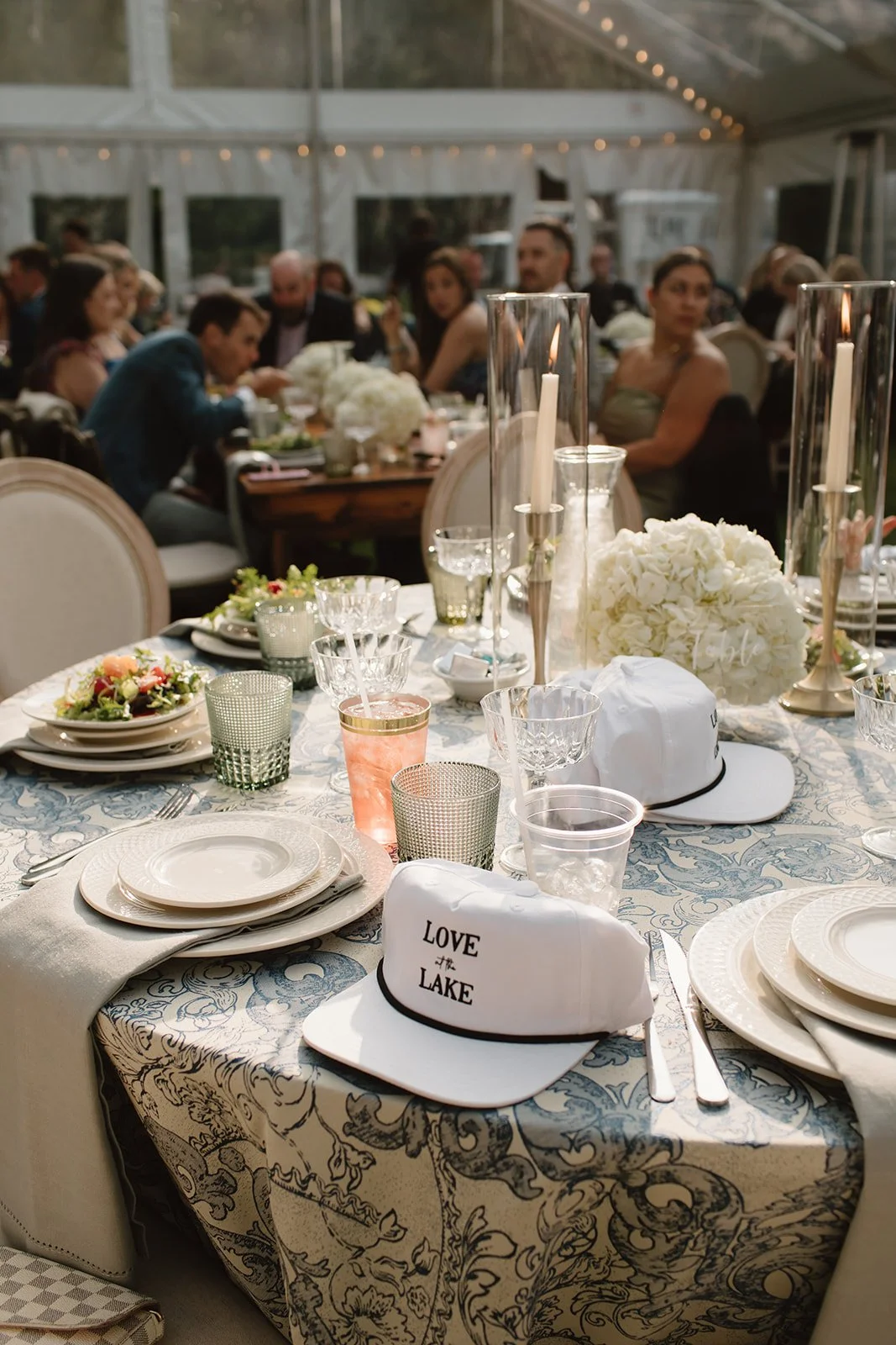 Sarah_Raquel-Minocqua-Beacons-Wedding-Table-Settings.jpg
