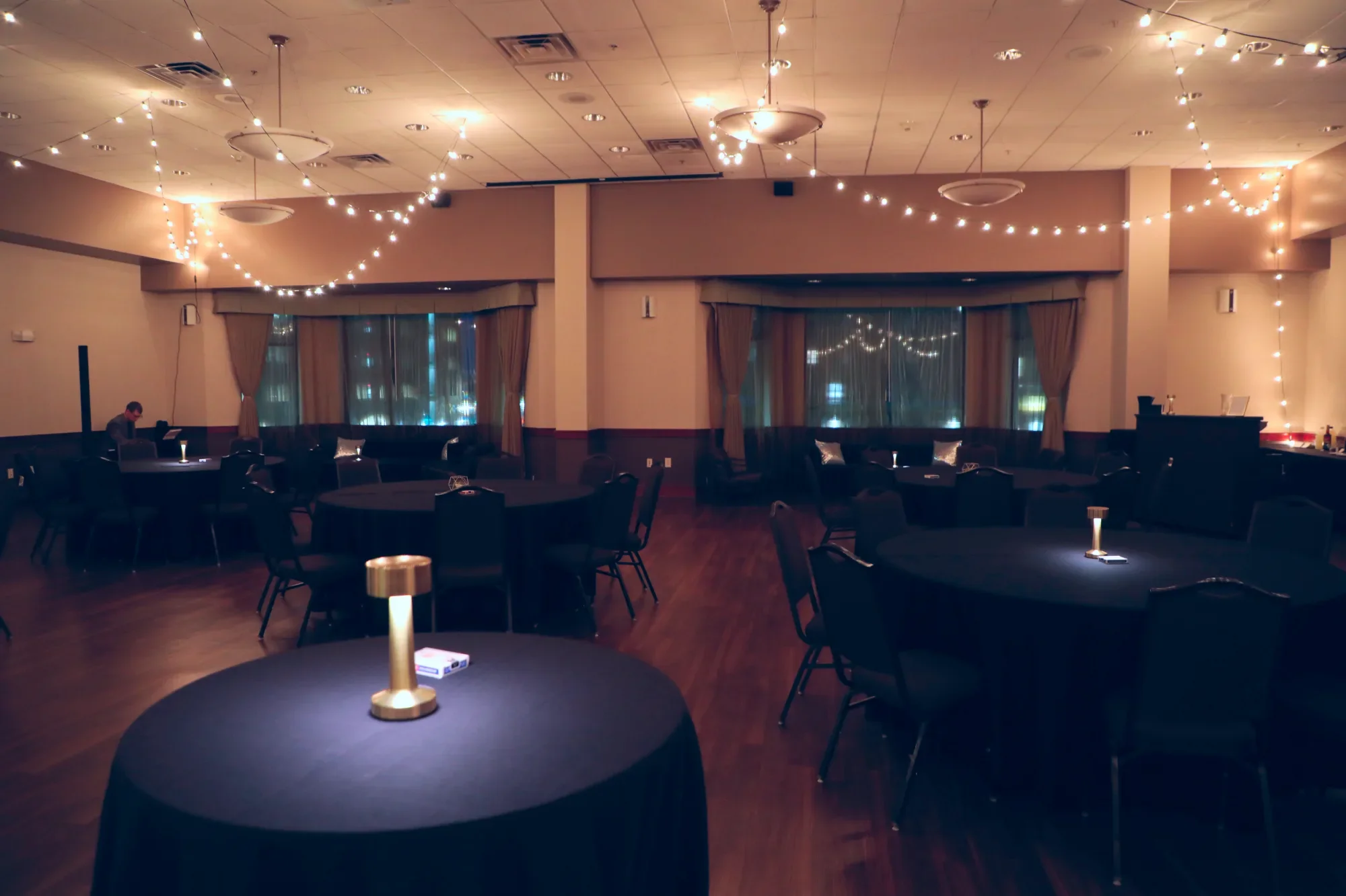 aqua-new-years-gala-2025-venue-setup-cocktail-tables-detail.webp