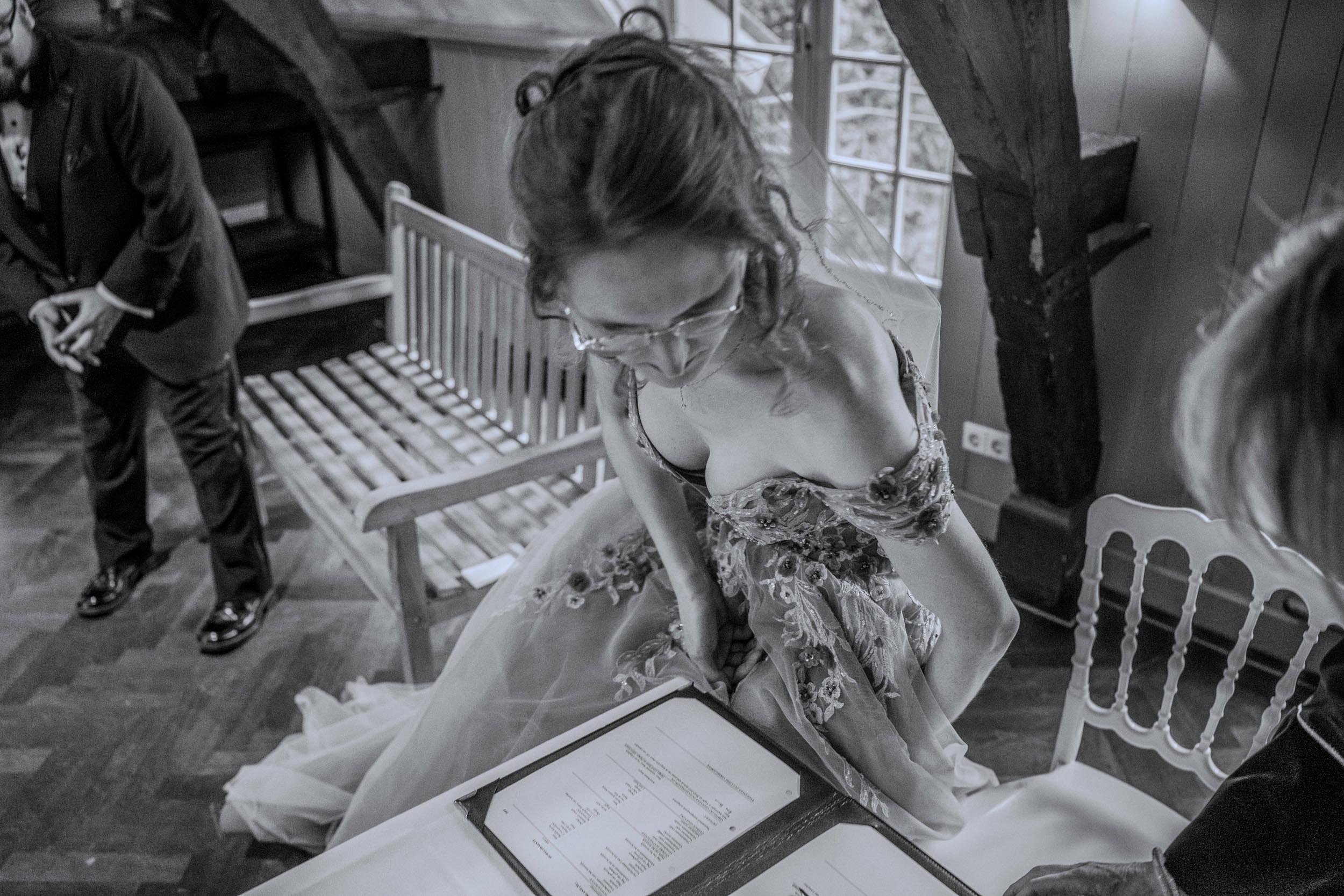lisa-meijer-wedding-photography-kasteel-maurick-vught-noord-brabant-intimate-bi-cultural-bruiloft28.jpg