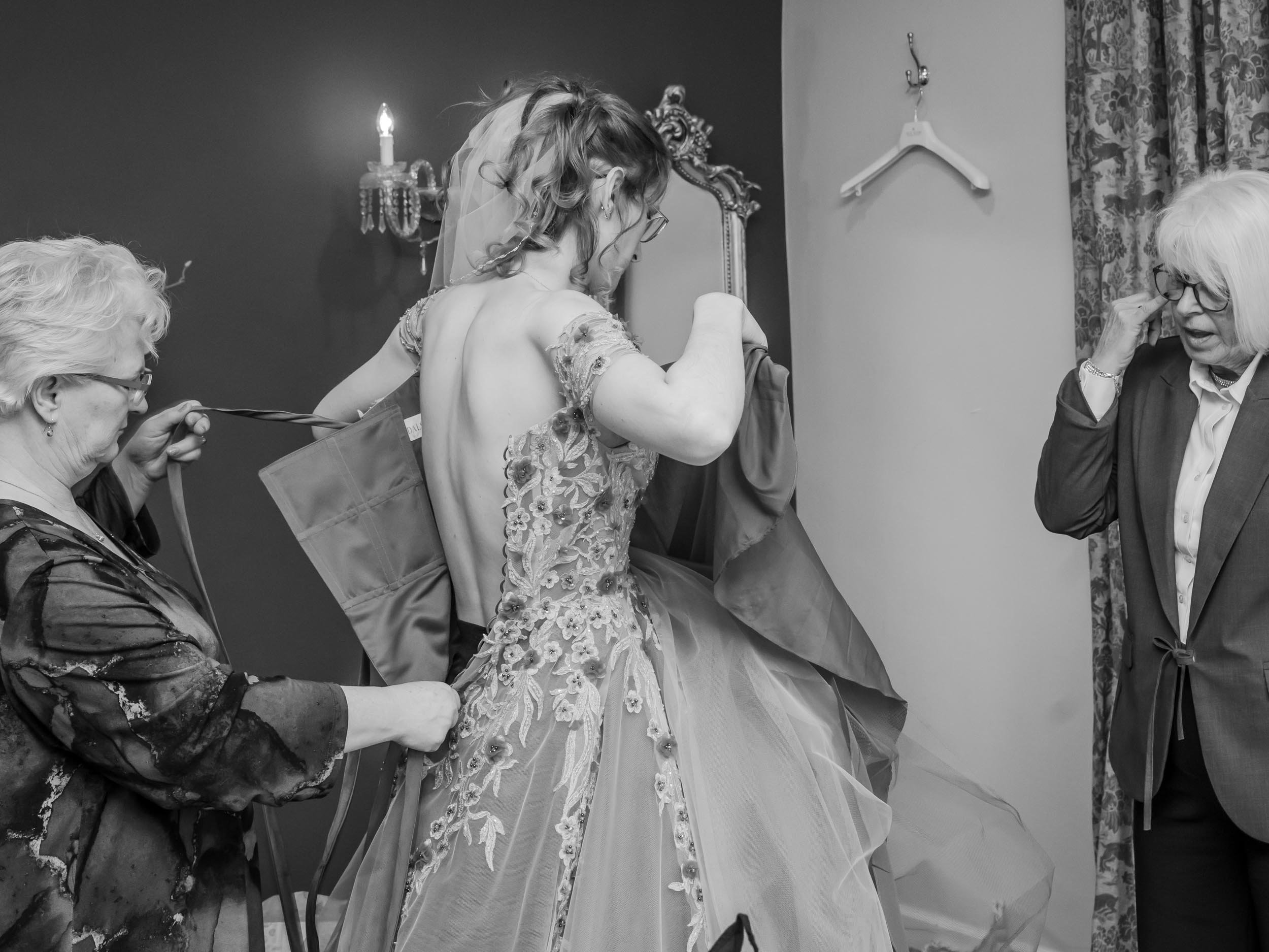 lisa-meijer-wedding-photography-kasteel-maurick-vught-noord-brabant-intimate-bi-cultural-bruiloft80.jpg