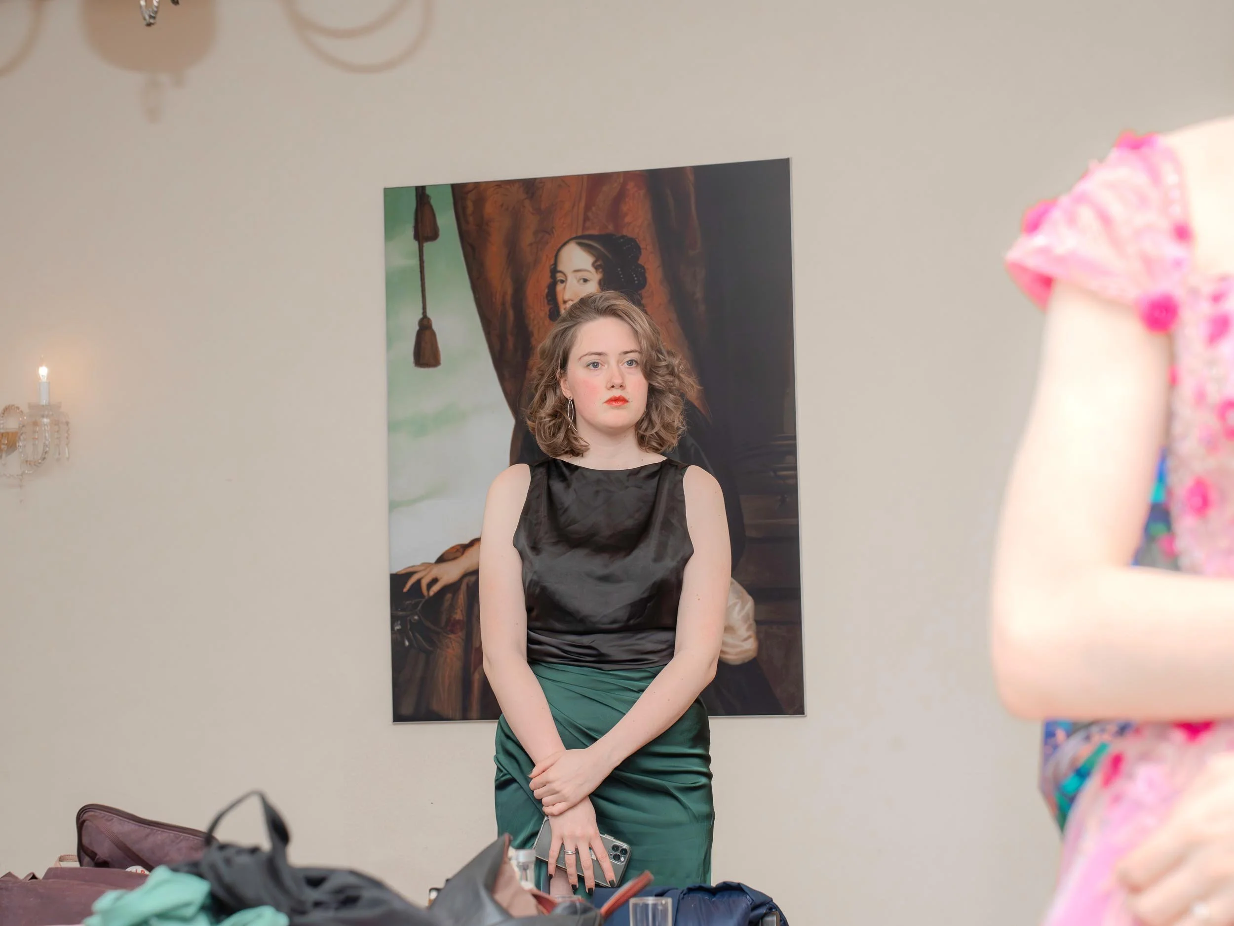 lisa-meijer-wedding-photography-kasteel-maurick-vught-noord-brabant-intimate-bi-cultural-bruiloft-bridesmaid-emotion-128.jpg
