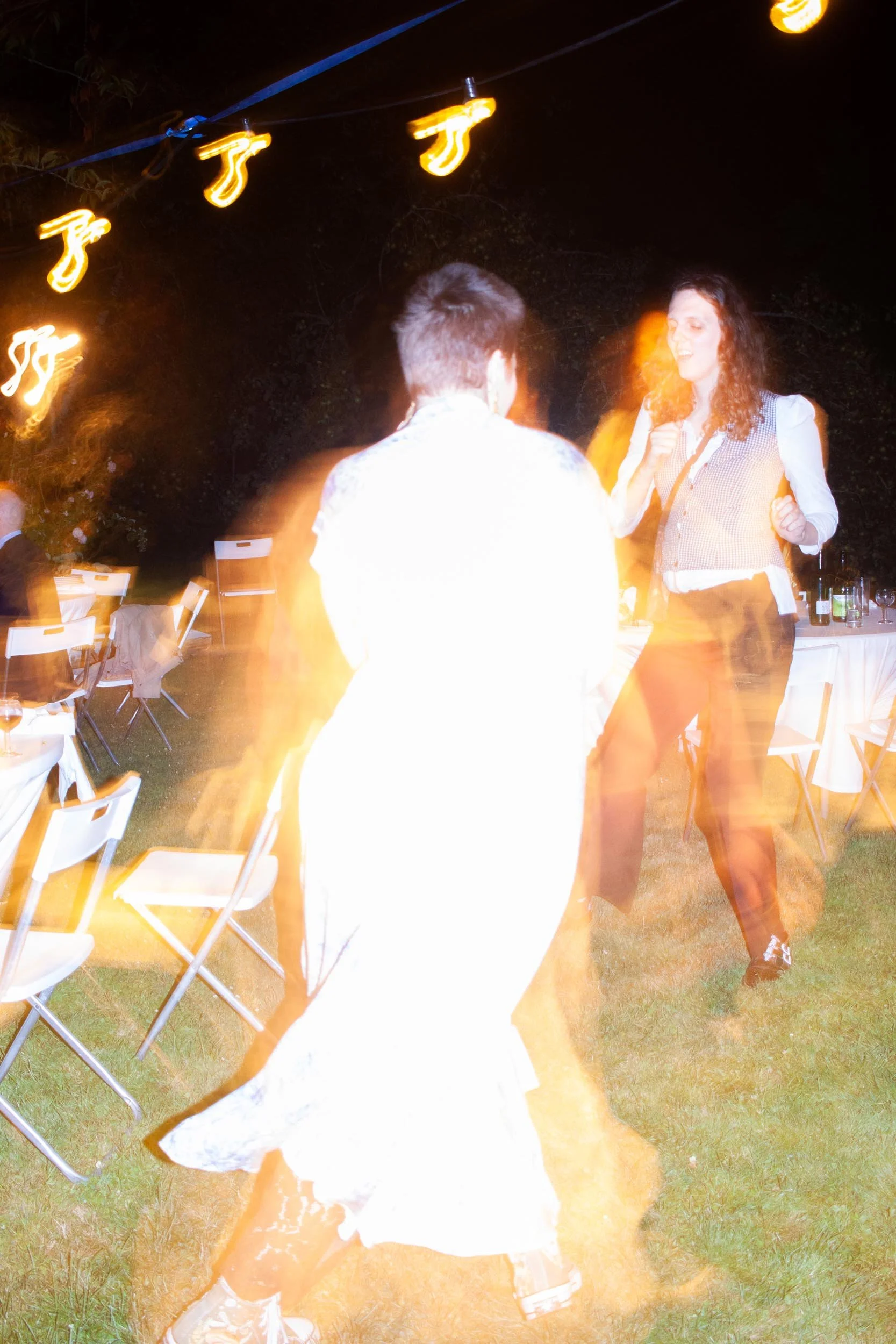 lisa-meijer-wedding-photography-la-cheraille-rambouillet-paris-country-wedding-mariage-champetre-party-joy-65.jpg