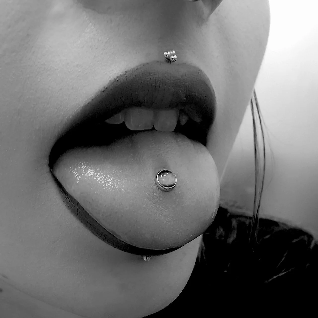 TONGUE - 01. STANDARD