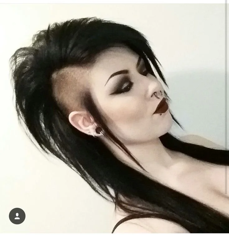what-should-i-35mtf-do-with-this-hair-for-a-femme-shaved-v0-cmzkjsc9pchd1 2.JPG