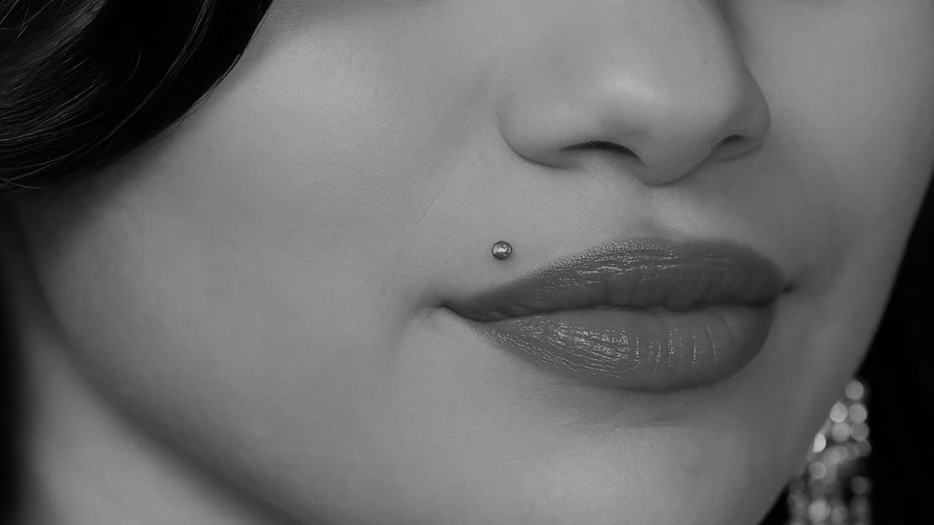 LIPS - 01. MADONNA