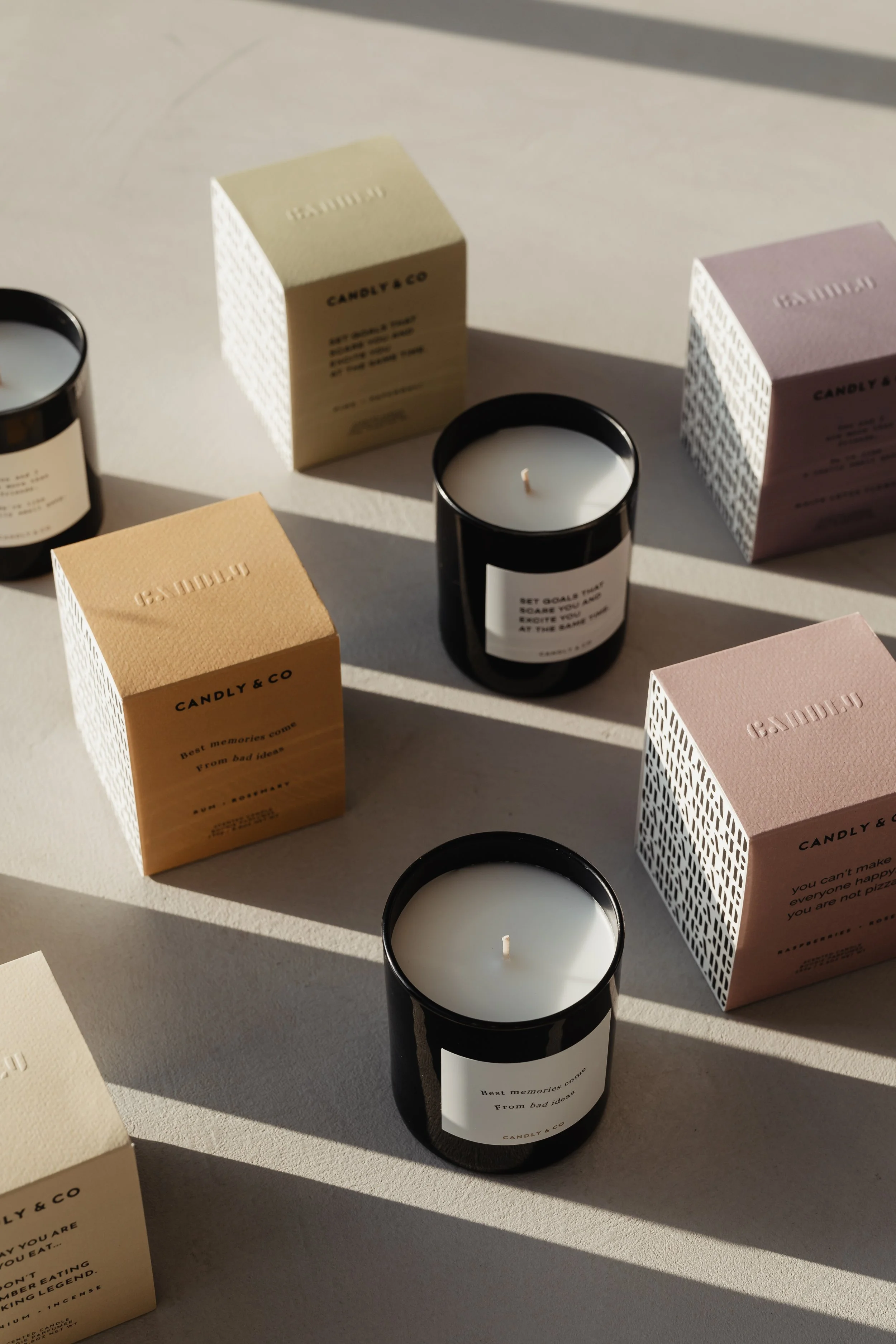 kaboompics_product-photography-candles-and-diffuser-fragrances-branding-packaging-29044.jpg