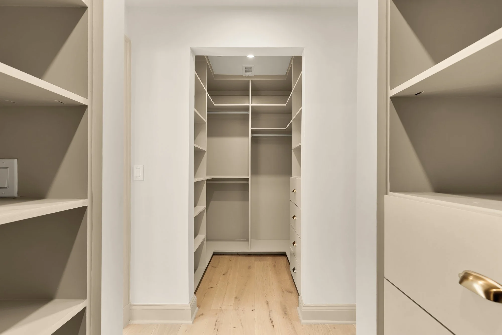 4721 45th St NW-0058.jpg