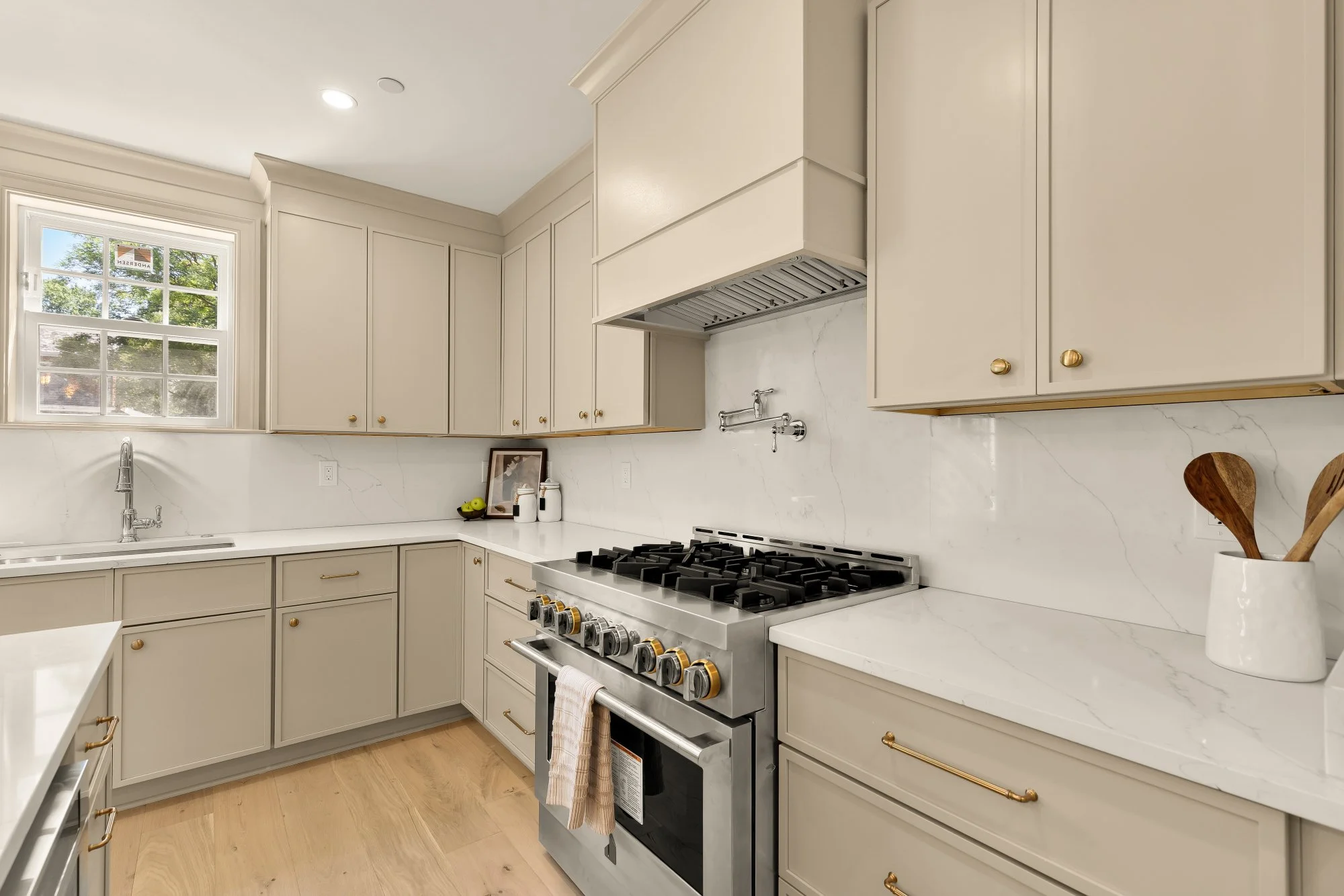 4721 45th St NW-0027.jpg