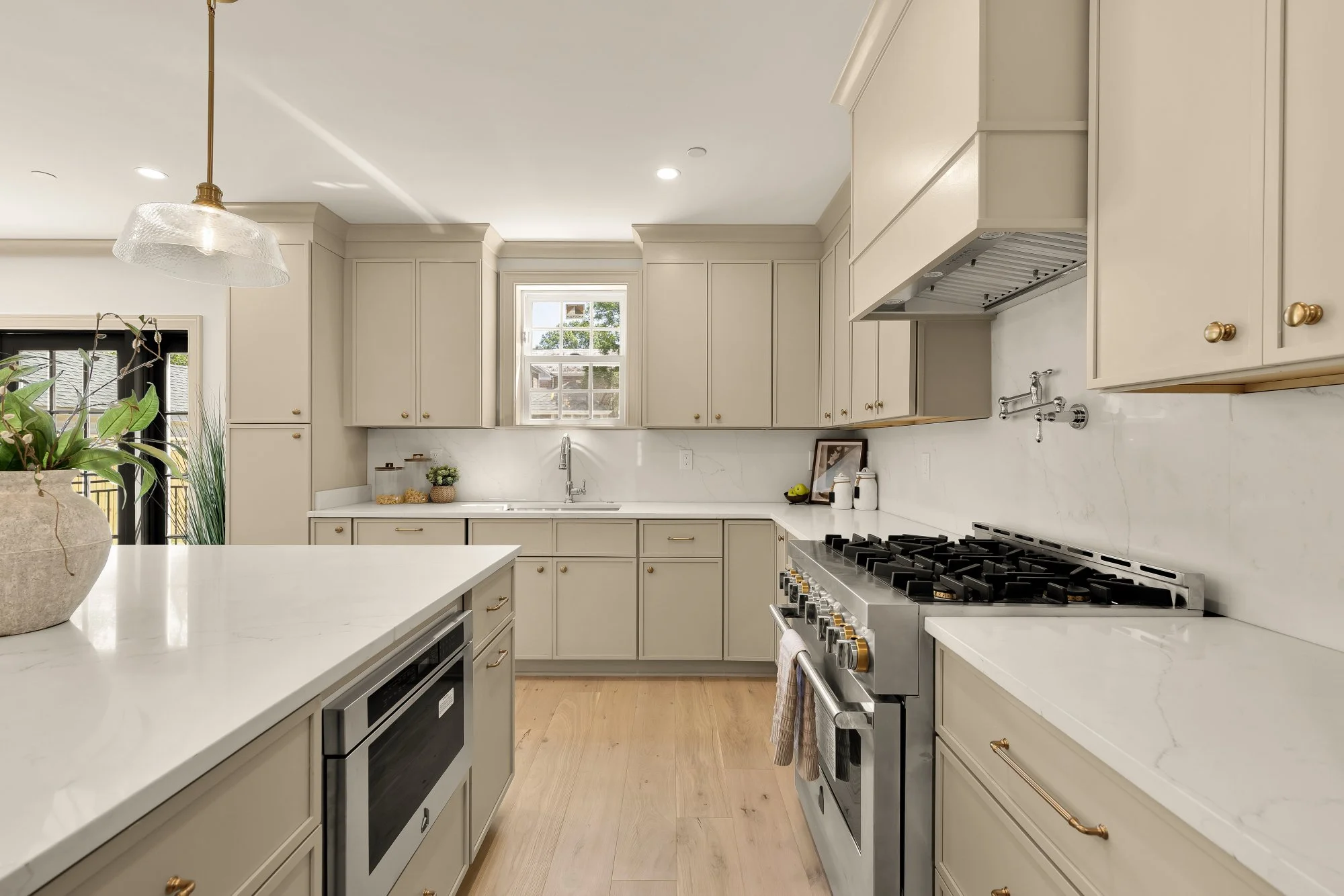 4721 45th St NW-0026.jpg
