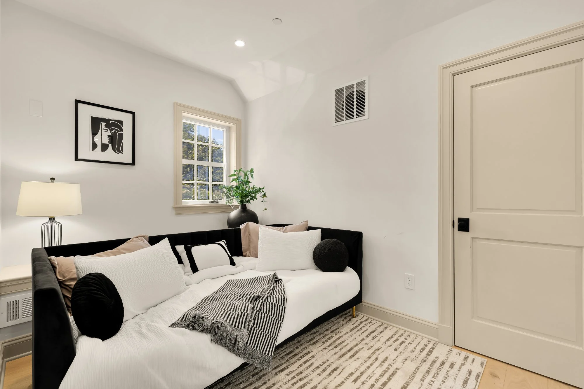 4721 45th St NW-0047.jpg