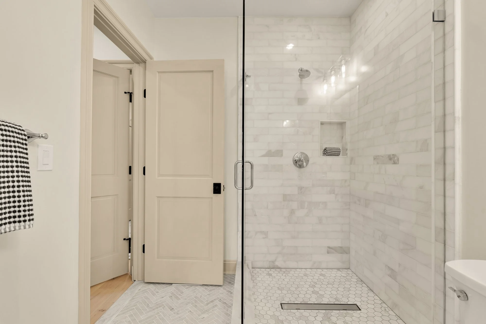 4721 45th St NW-0046.jpg