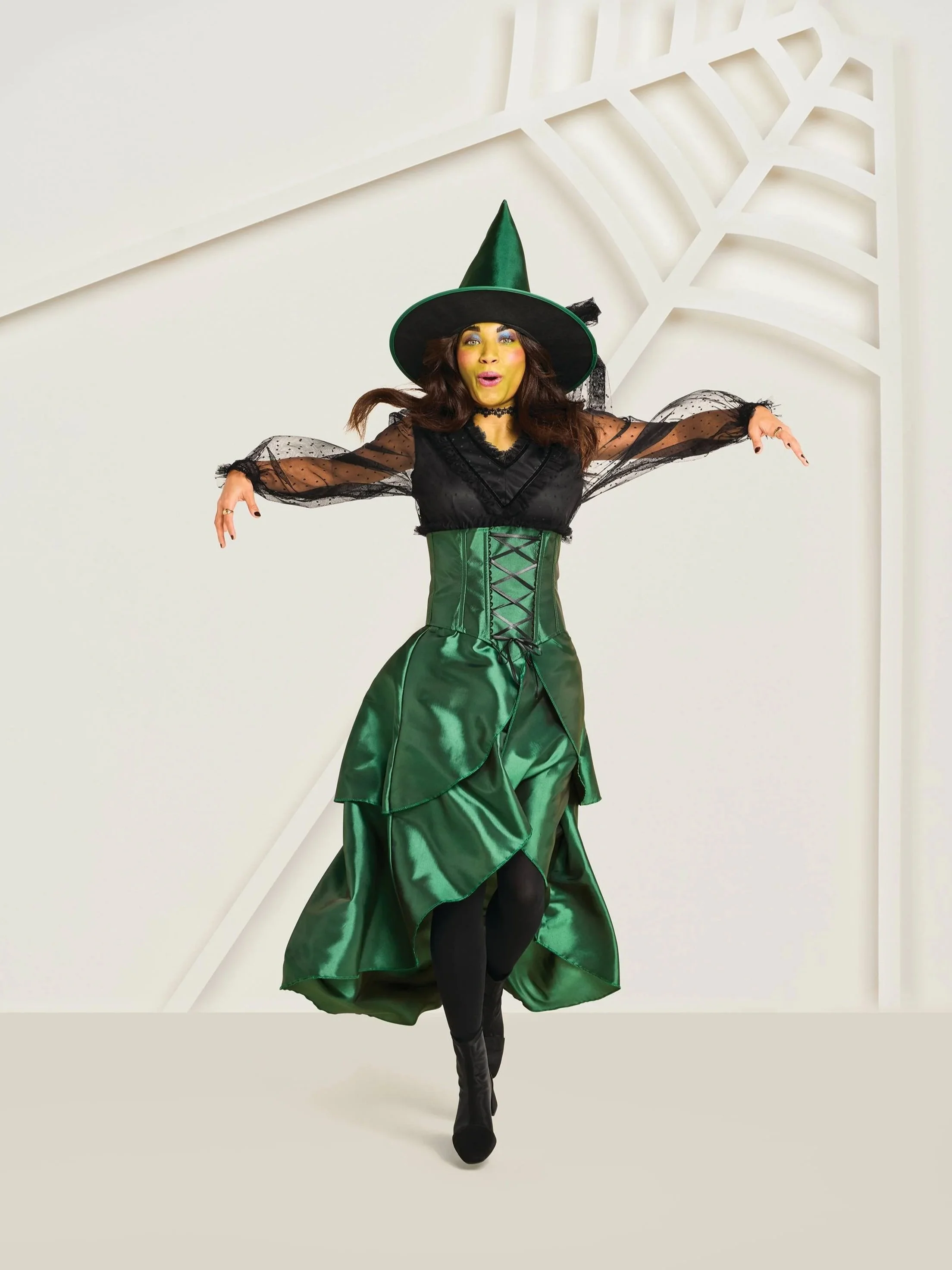 C-002662-01-148_Adult_Haunting_Witch_240-11-1276.jpg