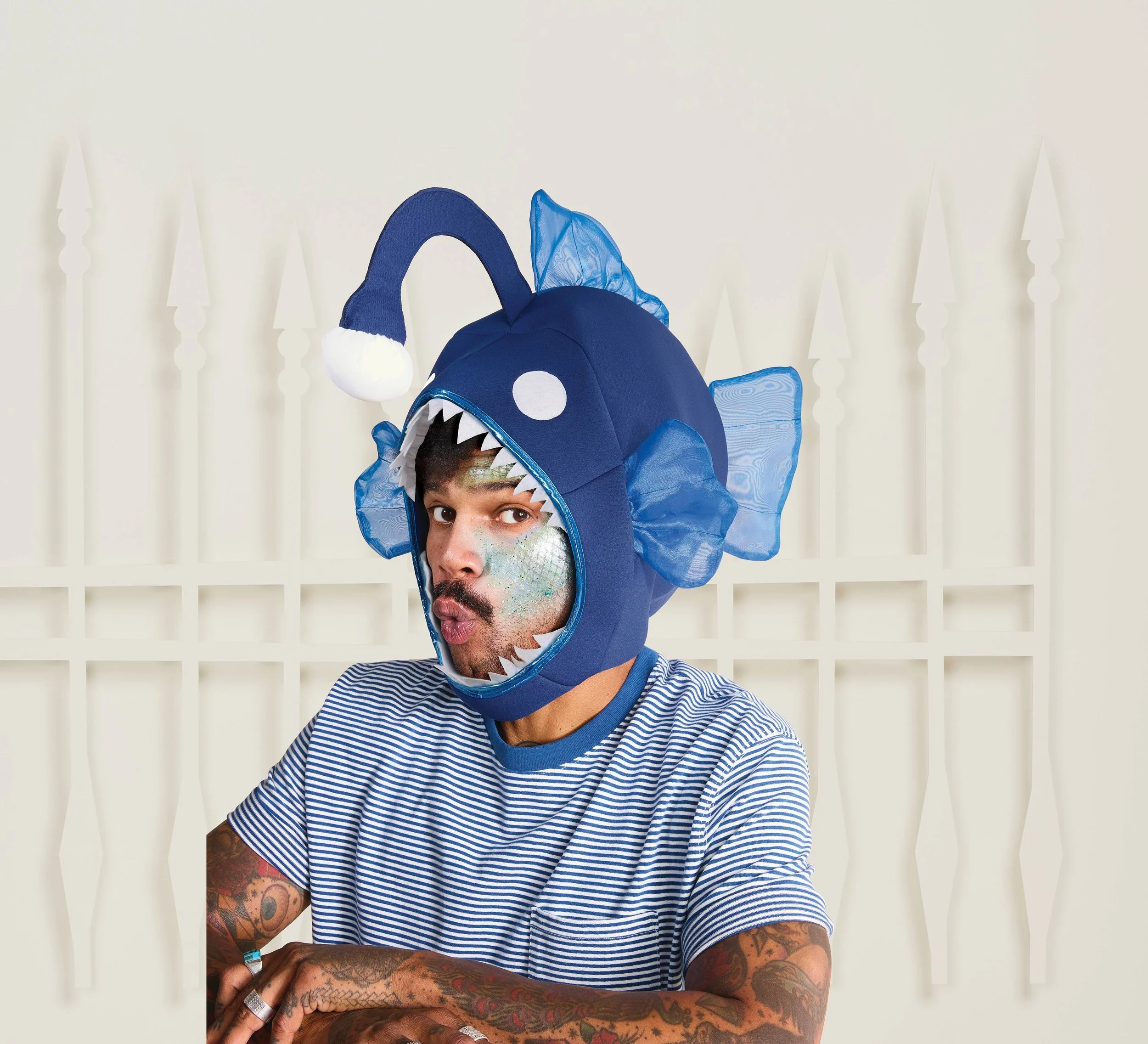 C-002662-01-150_AdultLightupAnglerfishHeadpiece_240-11-5702.jpeg