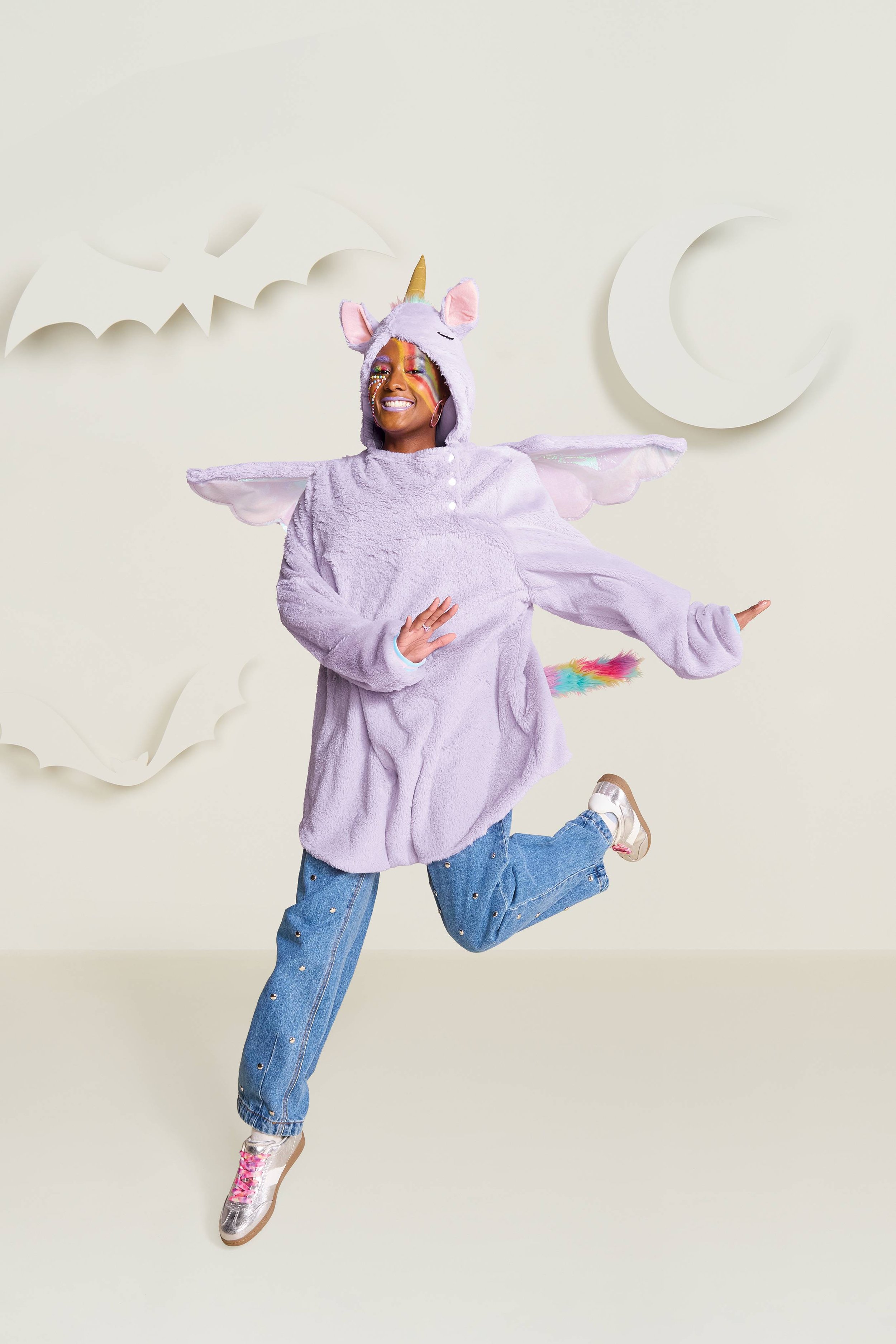 C-002662-01-148_Kids+AdultOSFMUnicornPullover_240-11-1311.jpeg