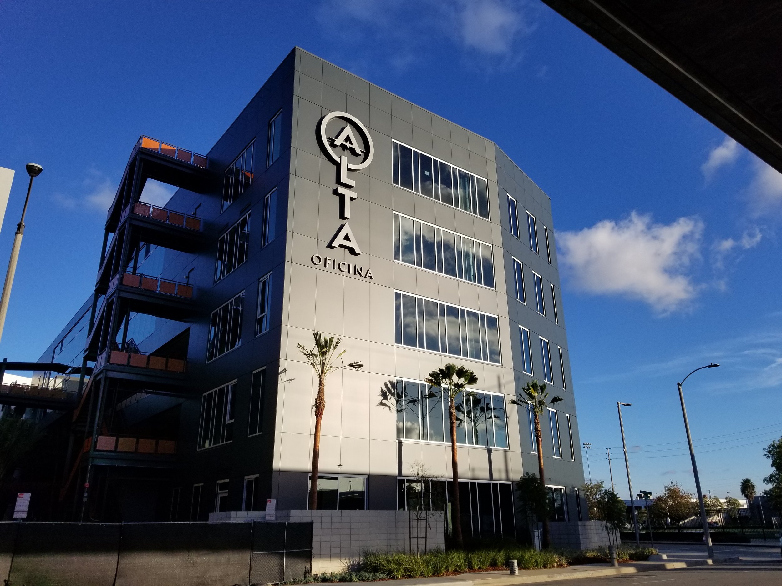 Exterior View of Alta Oficina in El Segundo, CA