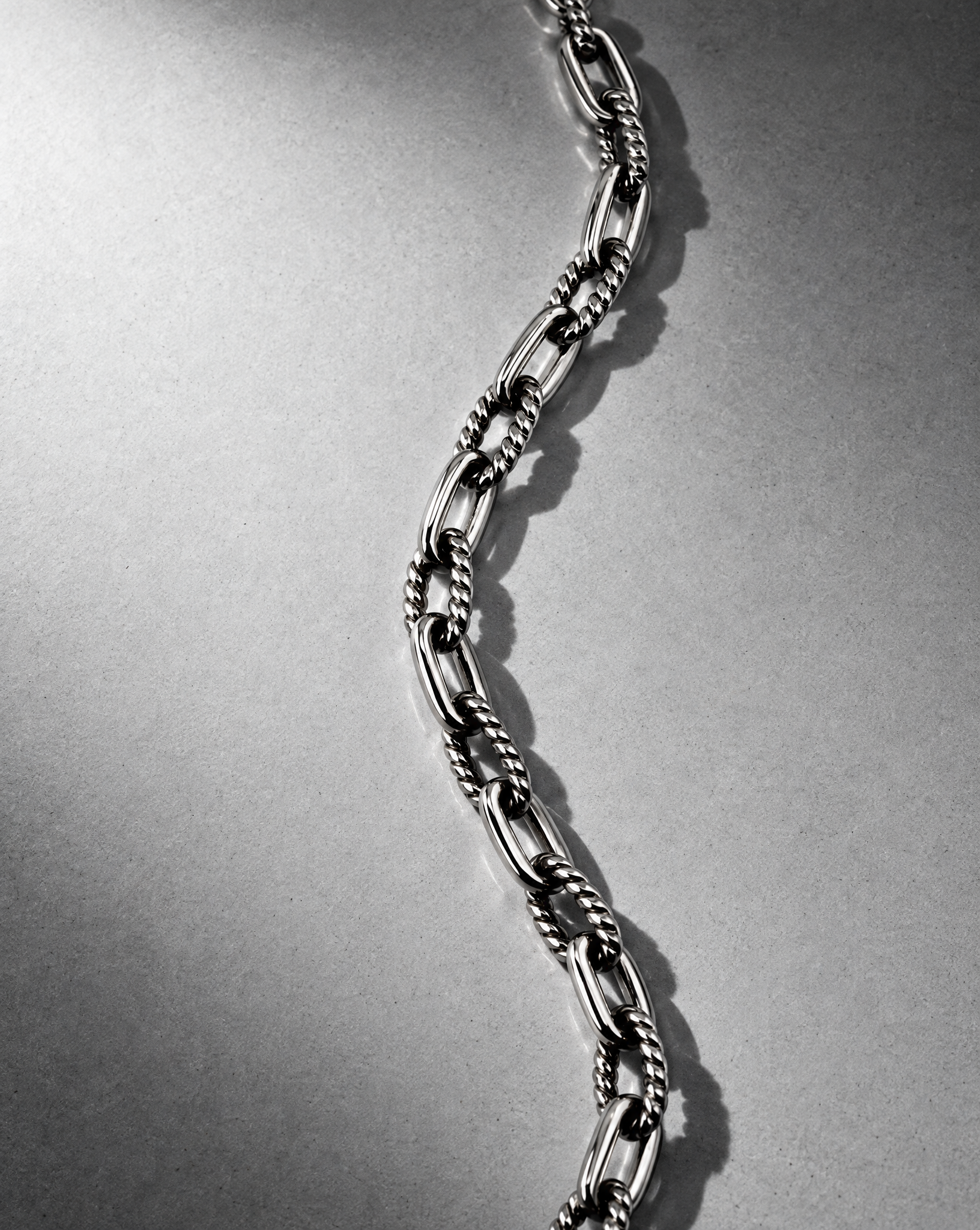 Necklace straight.png