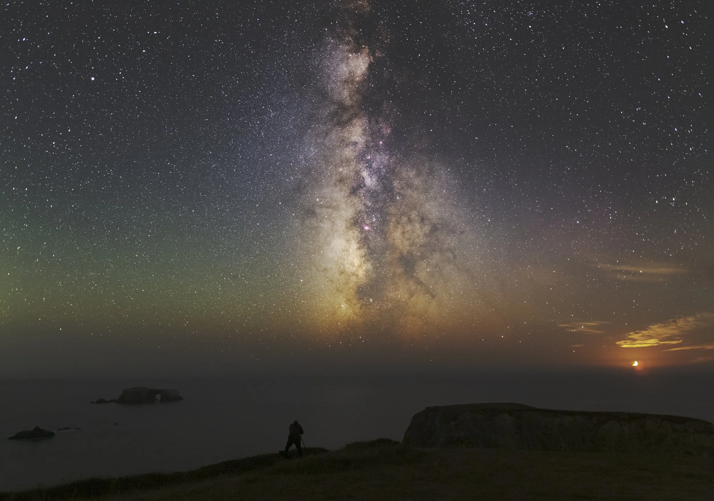 Goat_Rock_moonset_w_Paolo_sm copy.jpg