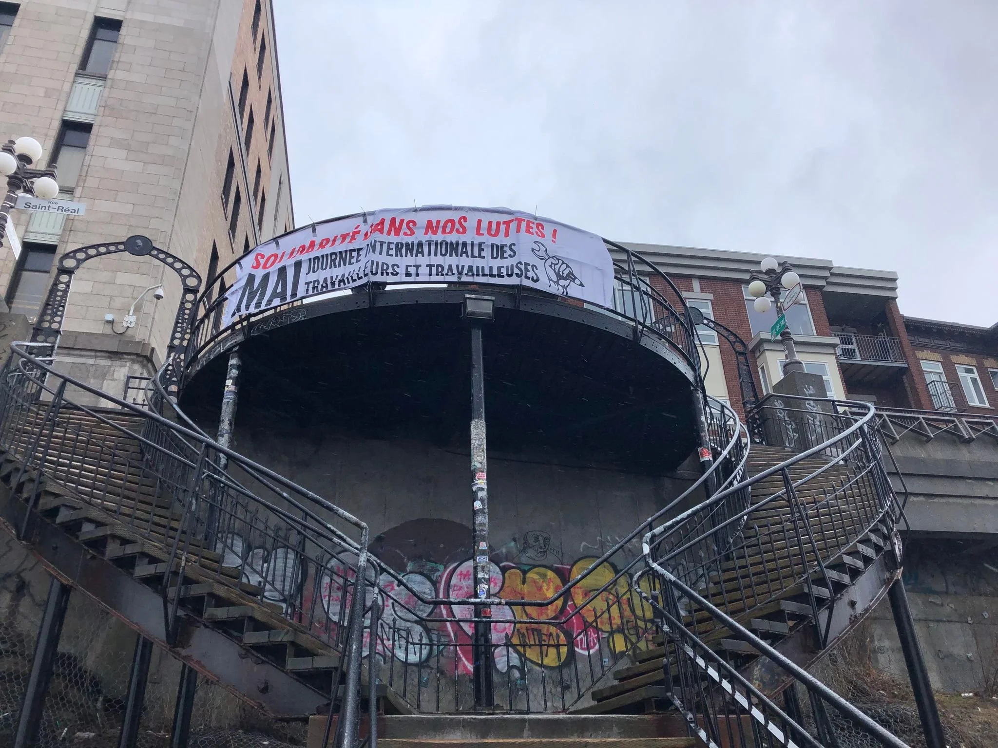 Uni-e-s dans nos luttes pour le Premier mai !