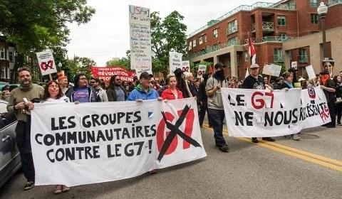 L’élite politique et économique mondiale vivement dénoncée dans le cadre d’une manifestation à Québec