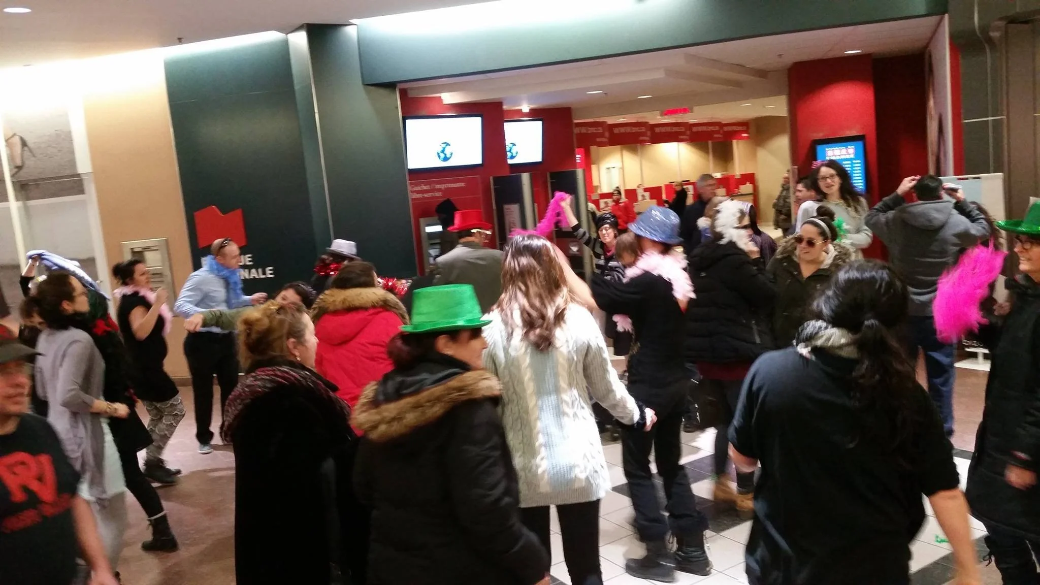 « Die-in » dans deux centres locaux d’emploi